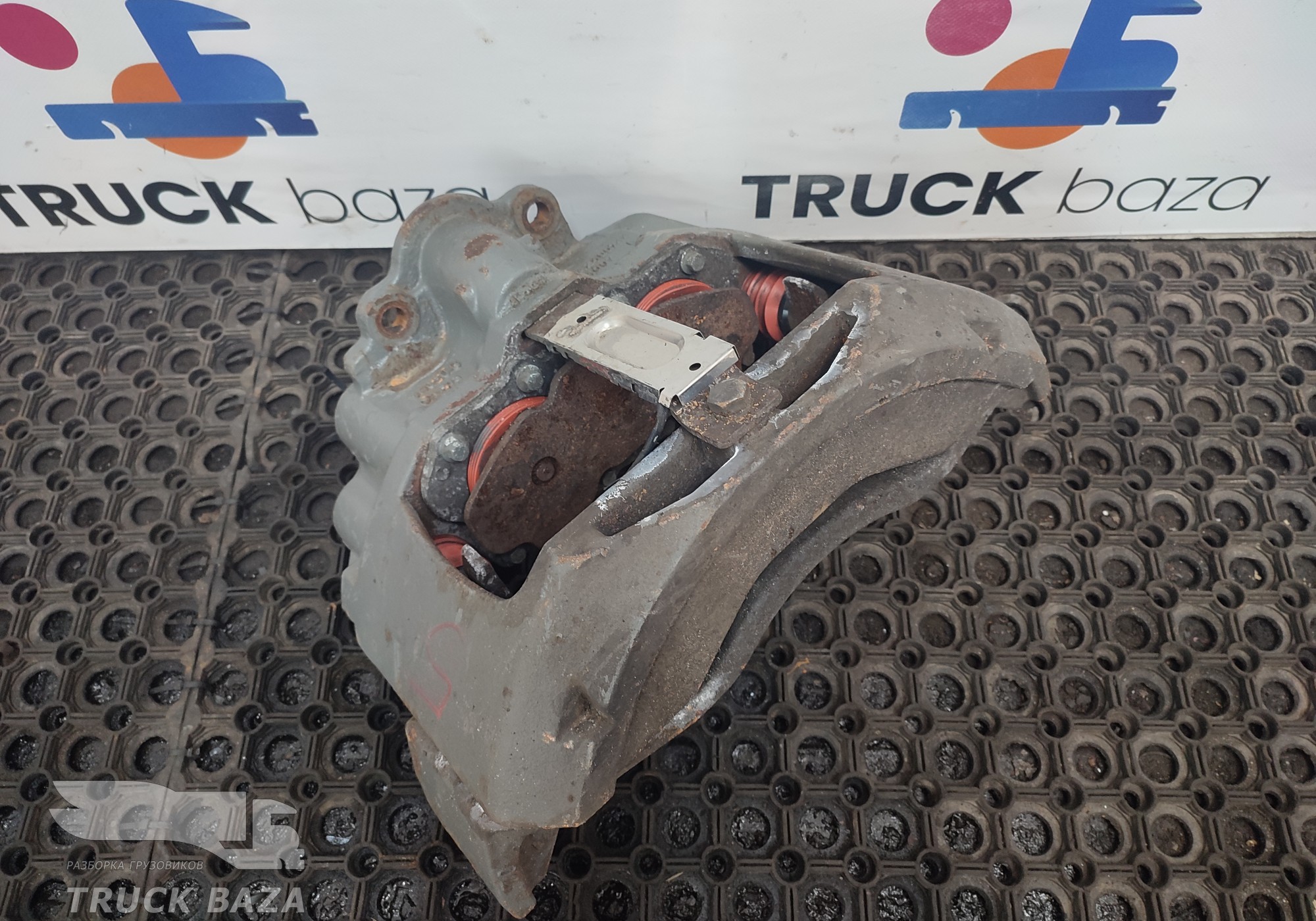 AZ4007444007 Суппорт задний левый для Sinotruk Sitrak C7H