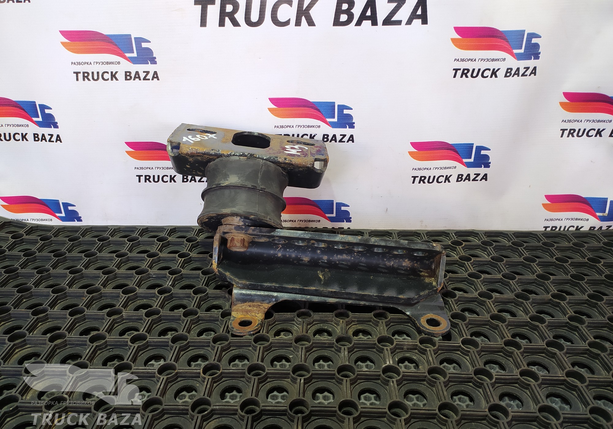 81415065461 Кронштейн КПП правый для Man F2000 II Evolution / FE (с 1998 по 2001)