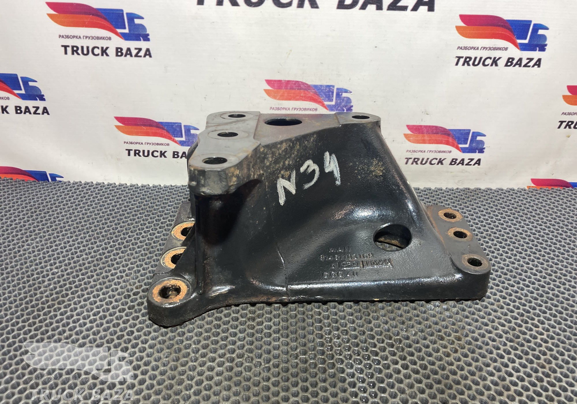 81461103169 Кронштейн ГУРа для Man