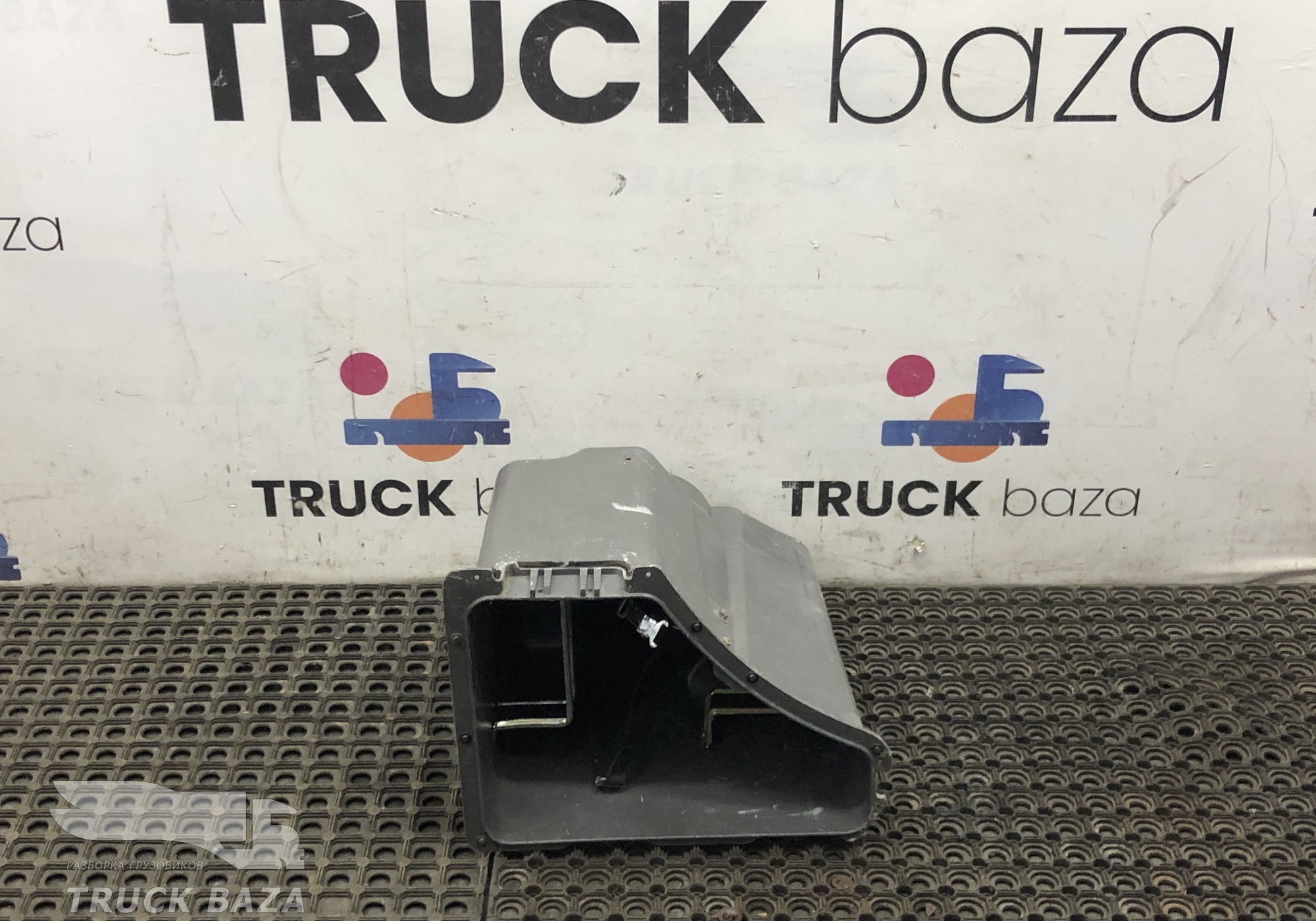 A9418902290 Ящик инструментальный левый для Mercedes-Benz Axor