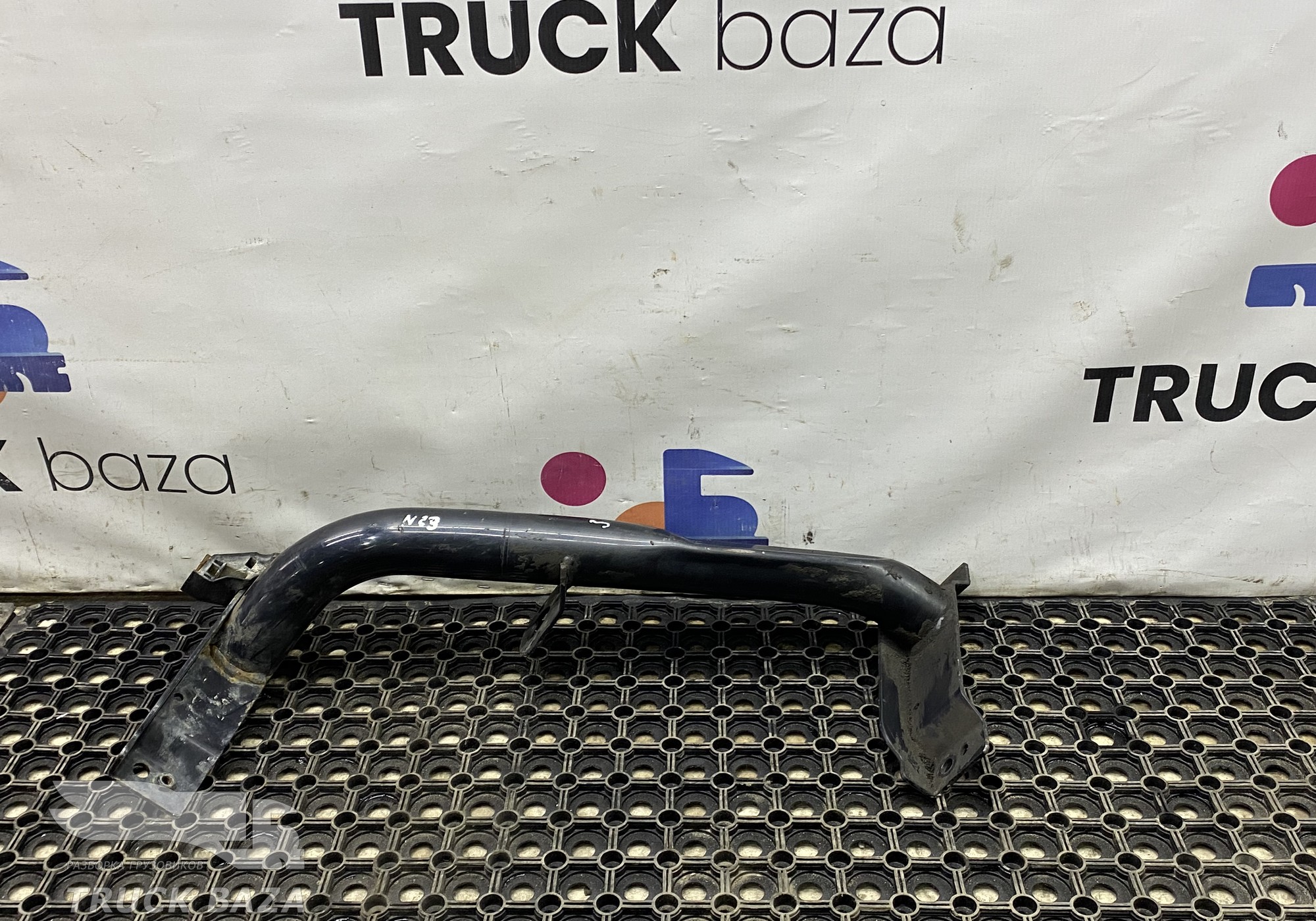 81615405075 Кронштейн подножки левый