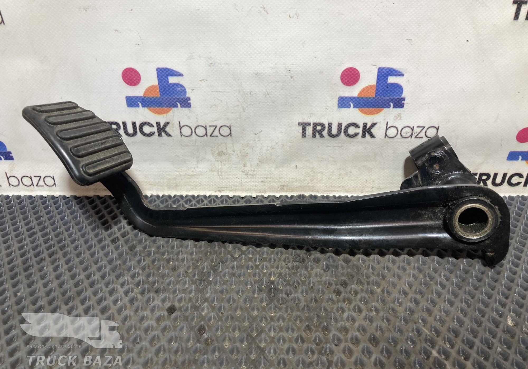 81482255137 Педаль тормоза