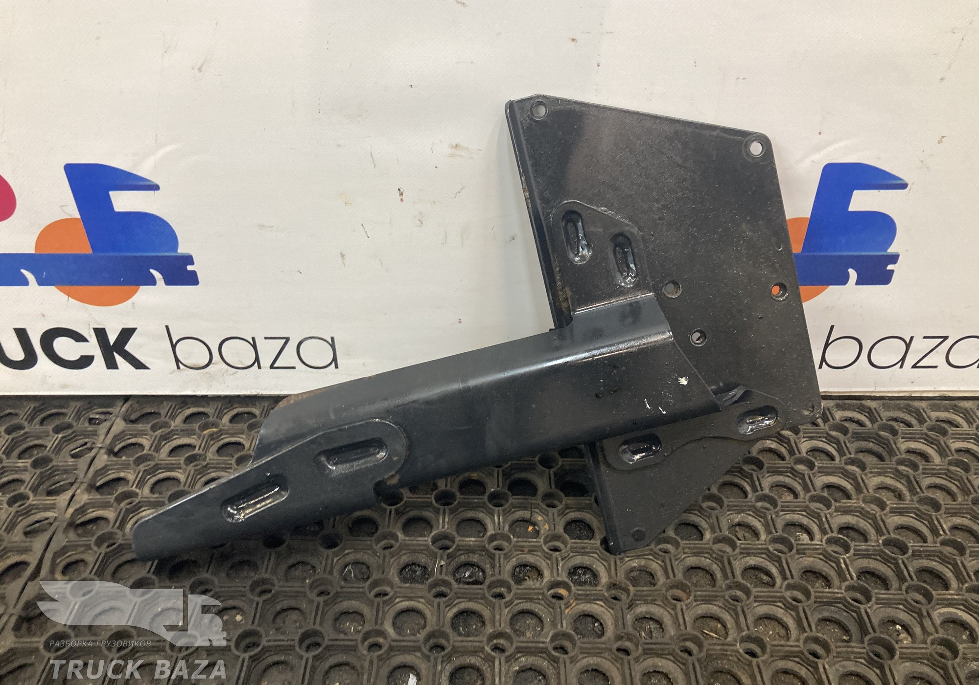 81155115161 Кронштейн насоса Adblue