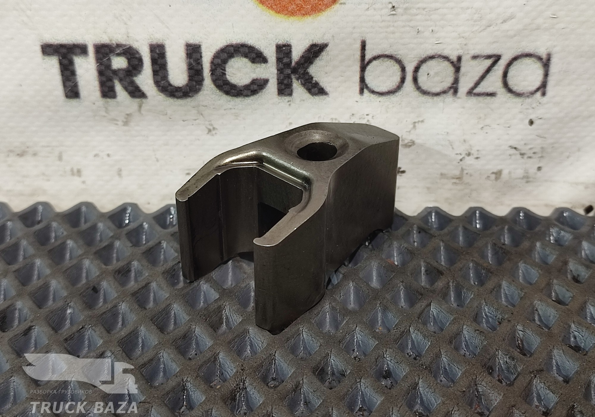 51101040065 Кронштейн форсунки топливной