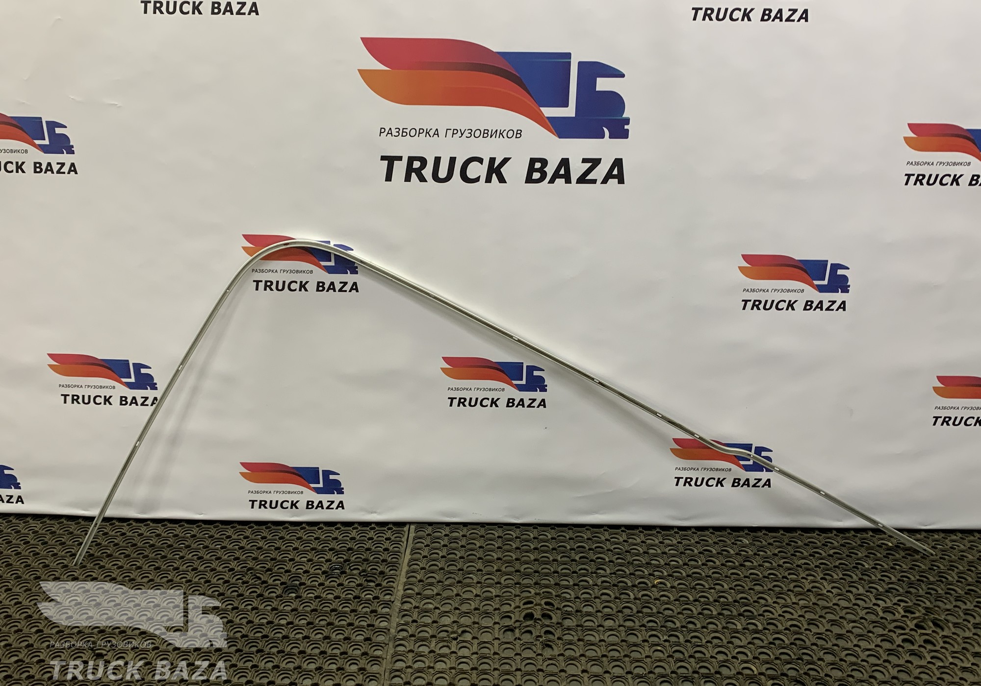 A9408120175 Направляющая шторки левая для КАМАЗ 5490 (с 2013)