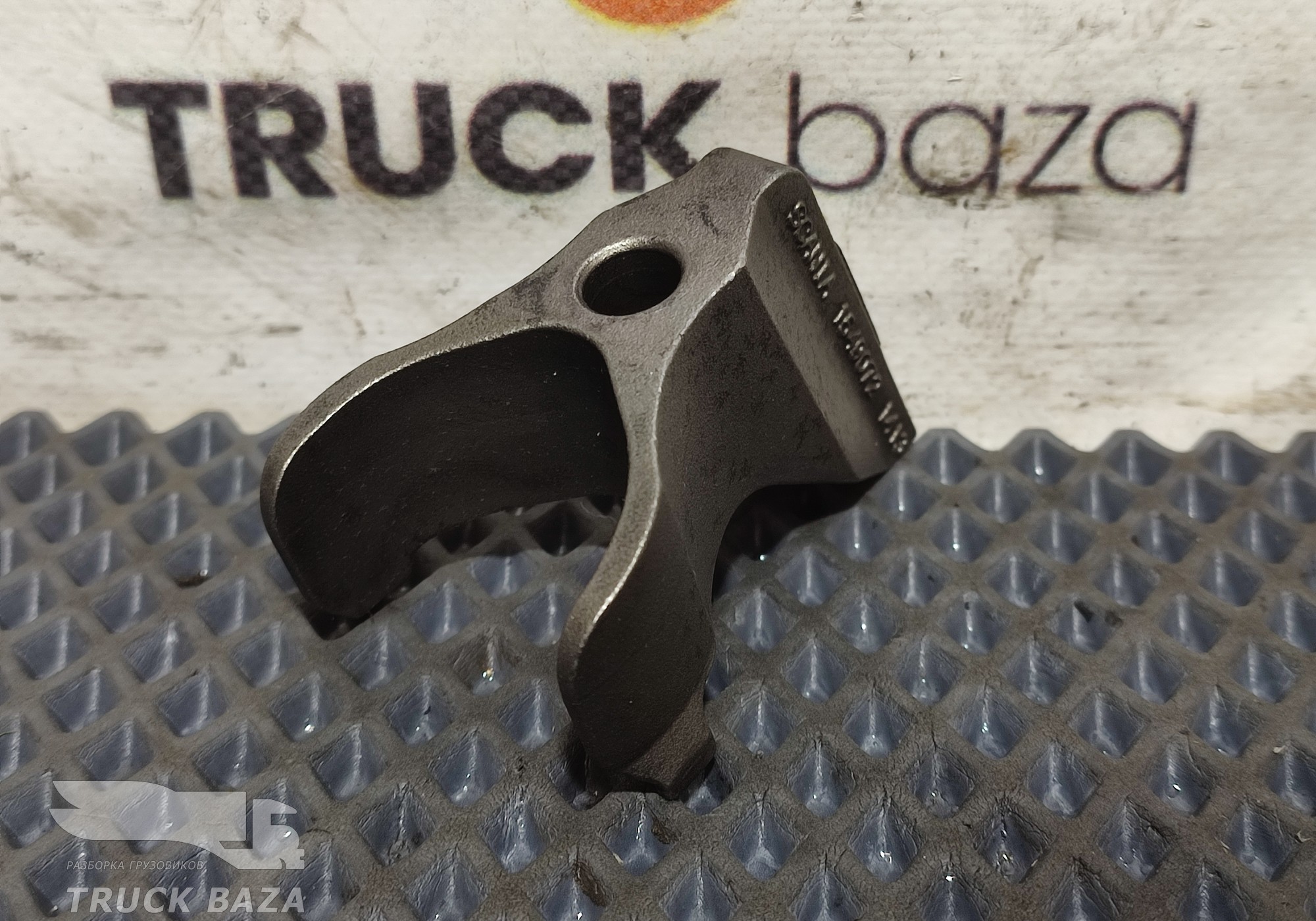 1549072 Кронштейн форсунки топливной