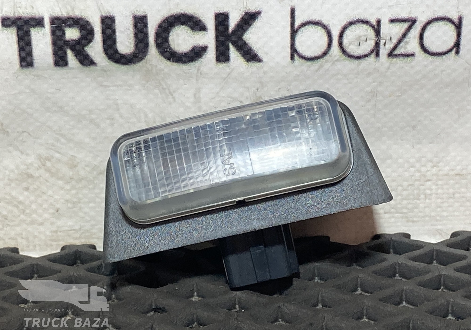 21368779 Габаритный фонарь на крышу для Volvo FH 4 (с 2012)