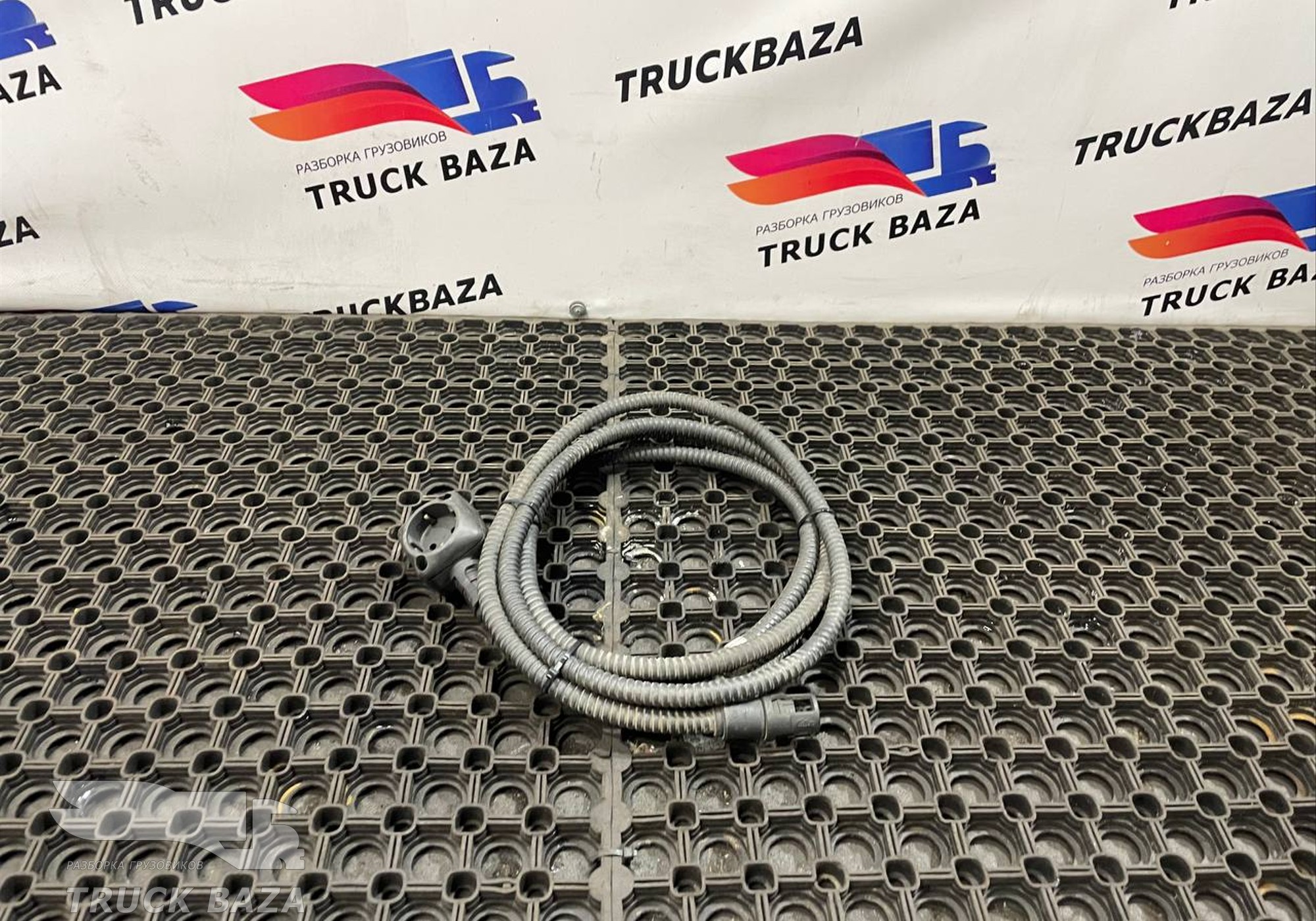 1529637 Розетка для Scania 5-series G (с 2004 по 2016)