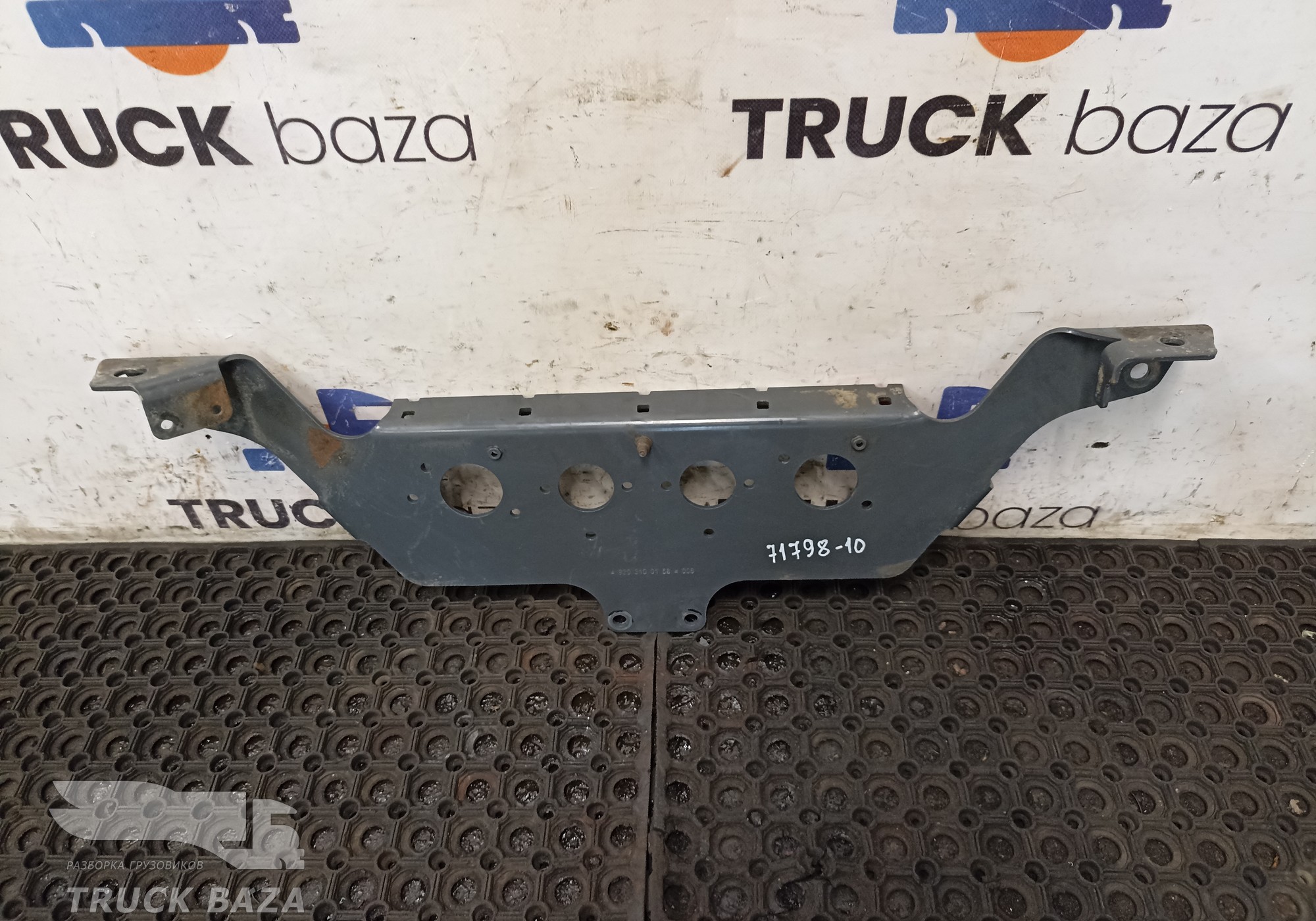 A9303100158 Кронштейн розеток для Mercedes-Benz