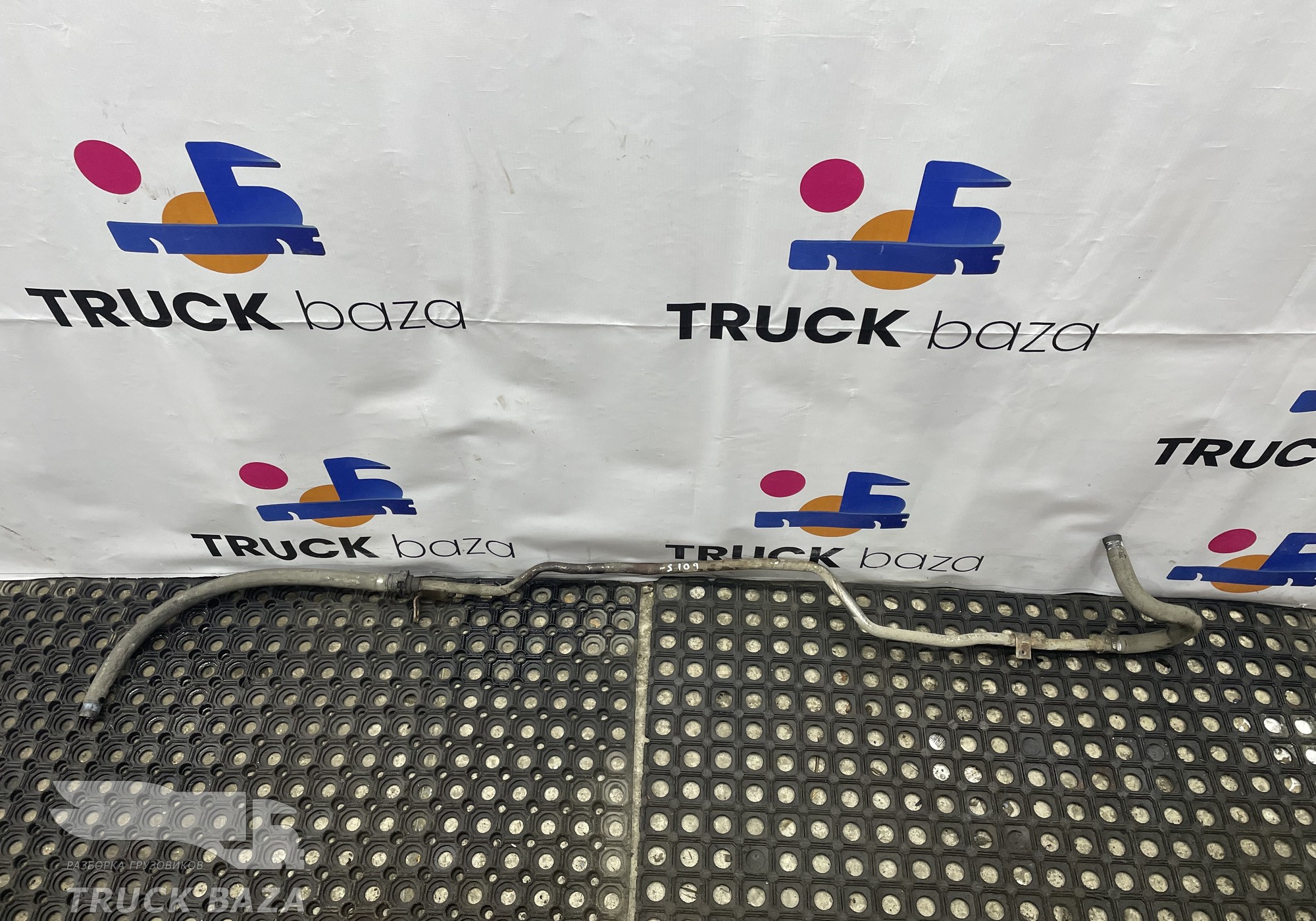 1775918 Трубка системы охлаждения