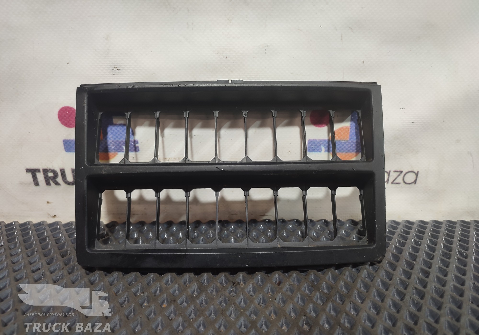 81617100031 Рамка кнопок