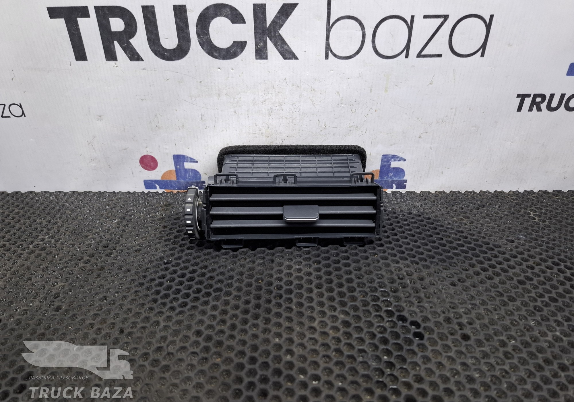 5305060C6200 Дефлектор воздушный для DongFeng GX DFH4180