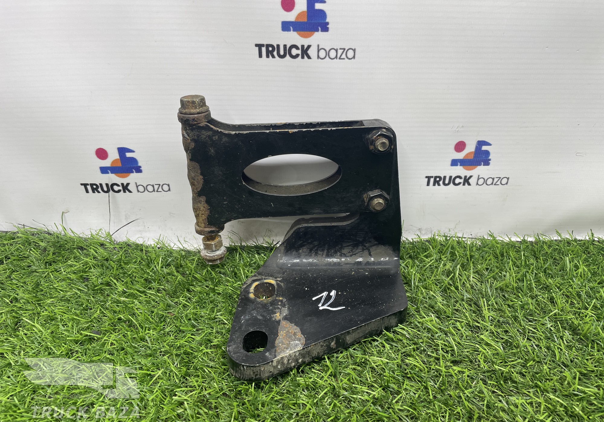 51152400063 Кронштейн глушителя