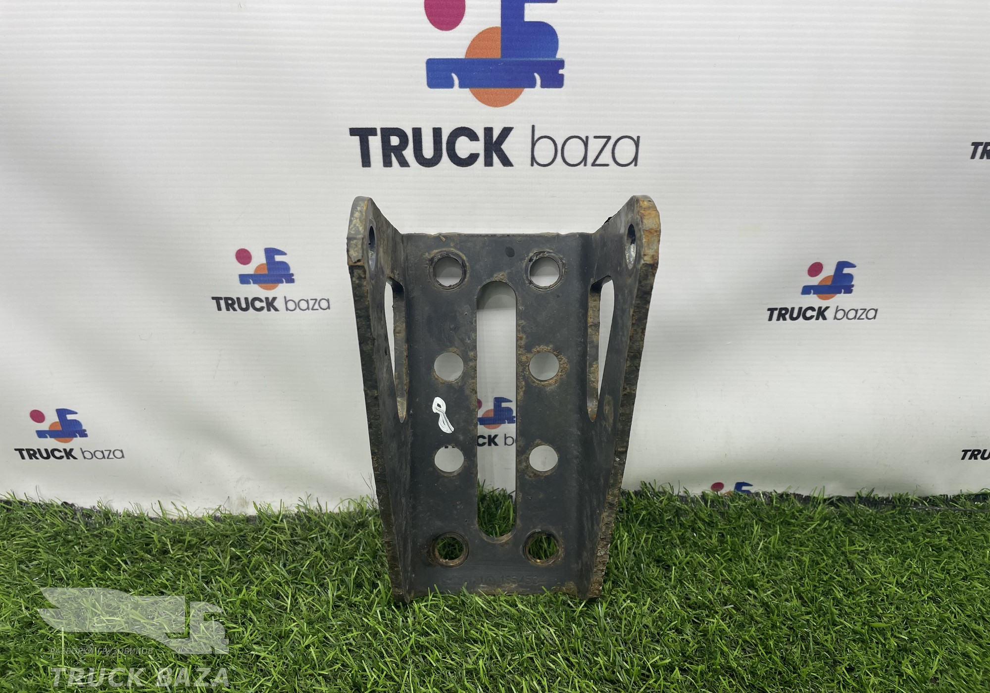 1854534 Кронштейн амортизатора