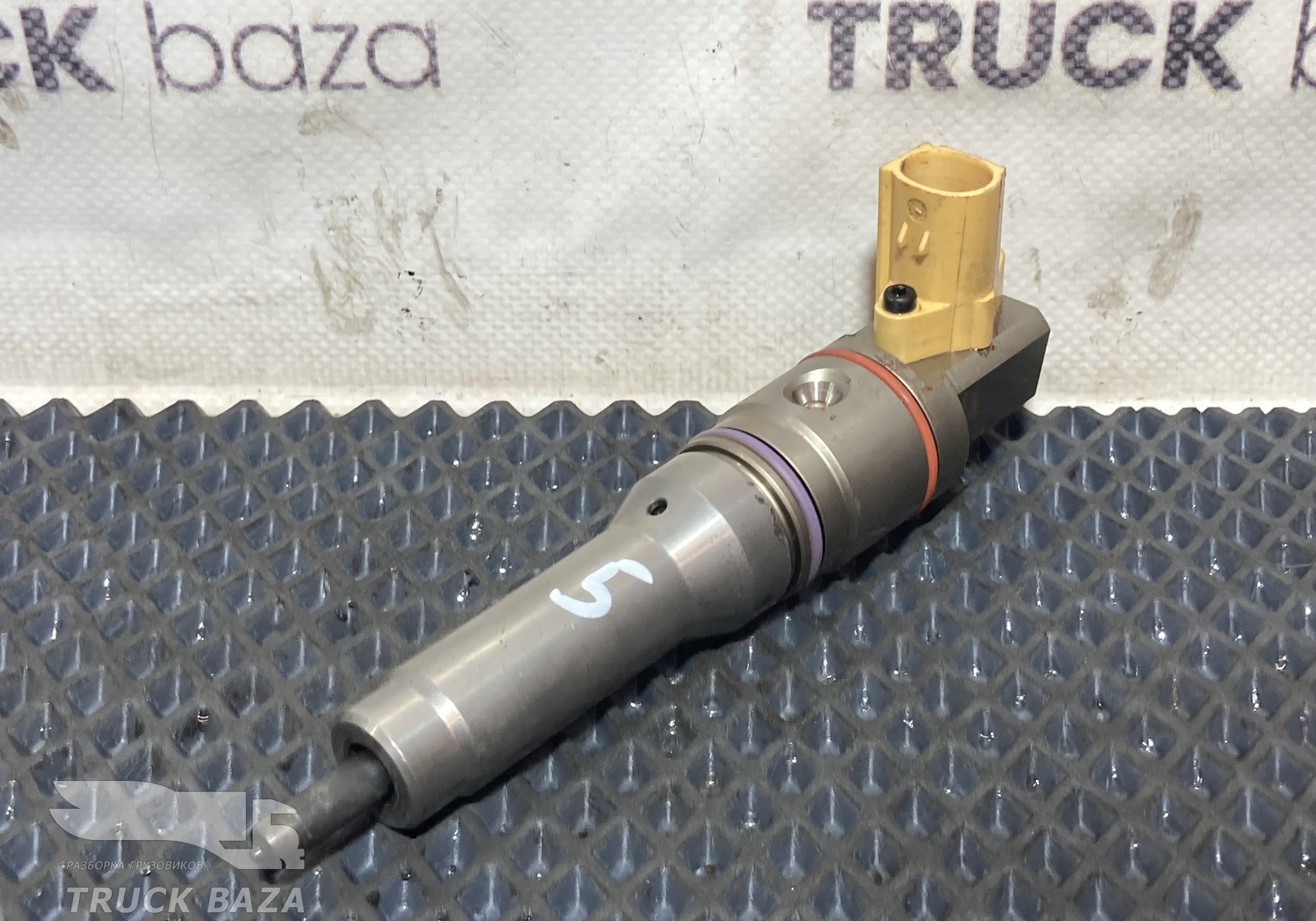 1925657 Форсунка топливная для Daf XF106 (с 2012)