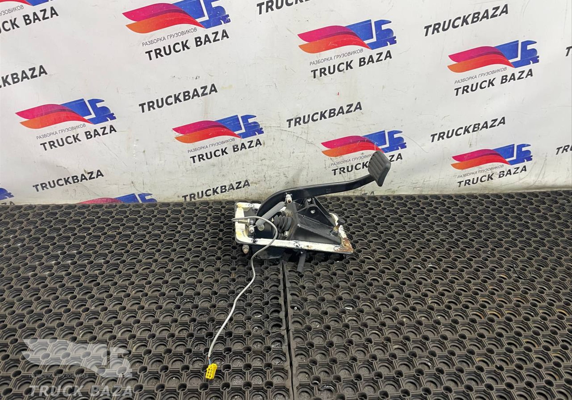 1321126 Блок педалей для Daf XF105 (с 2005)