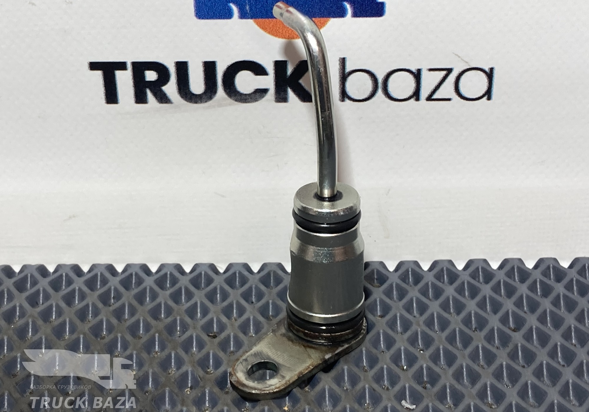 1956920 Форсунка масляная для Daf XF106 (с 2012)