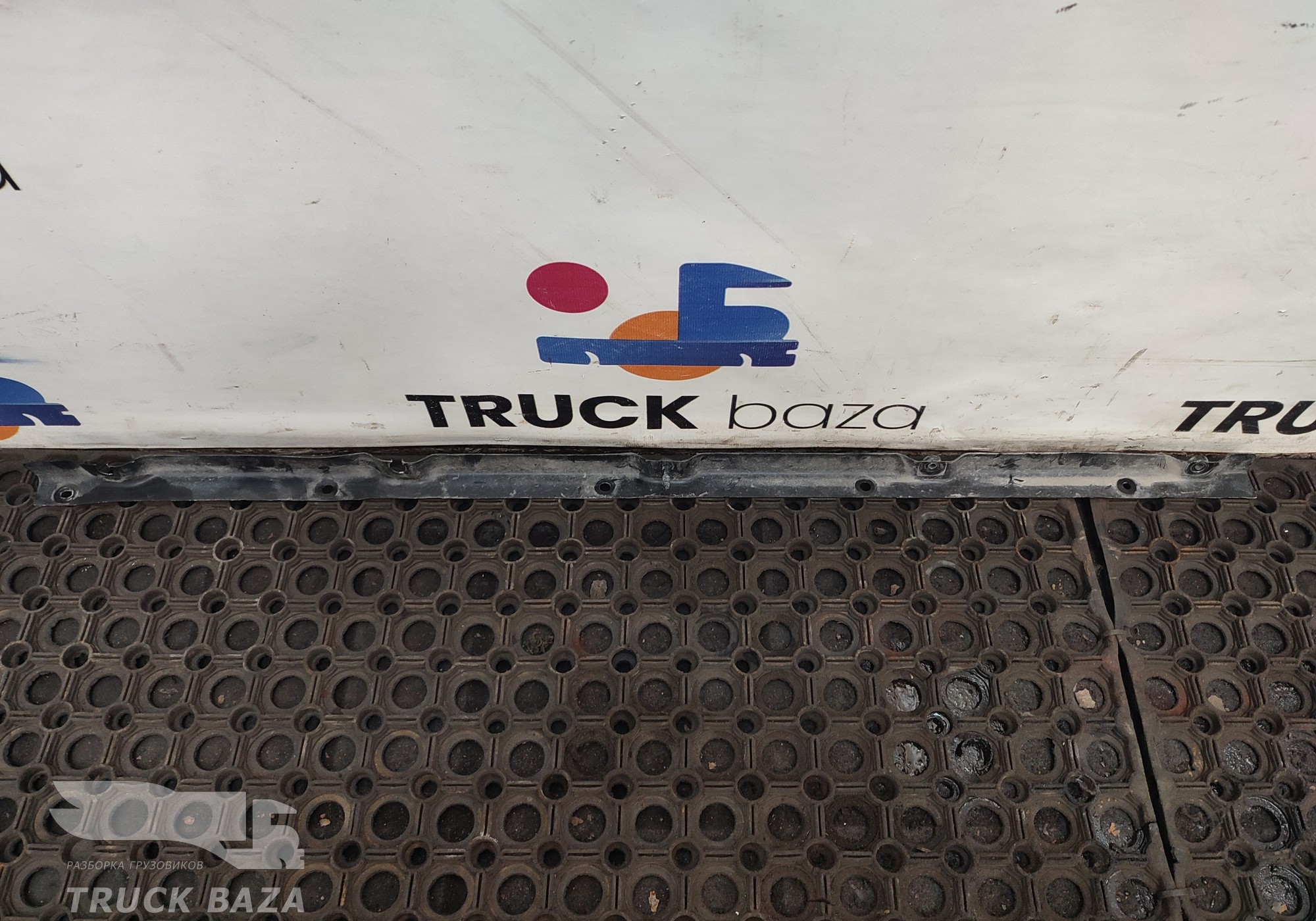 A9607200614 Кронштейн продолжения двери для Mercedes-Benz Actros New Actros MP4 (с 2011)