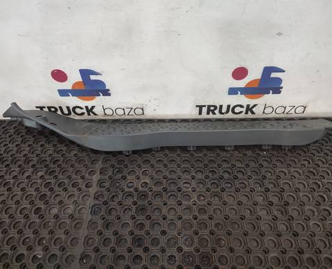 A9416800335 Накладка на порог наружная правая для Mercedes-Benz Actros MP2 (с 2002 по 2008)