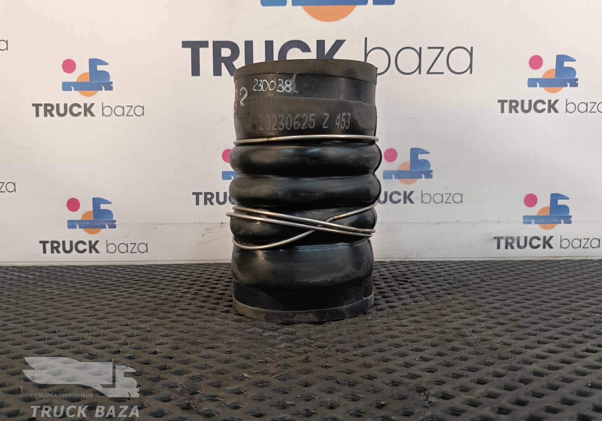 1119125H0100 Патрубок интеркулера для DongFeng GX DFH4180