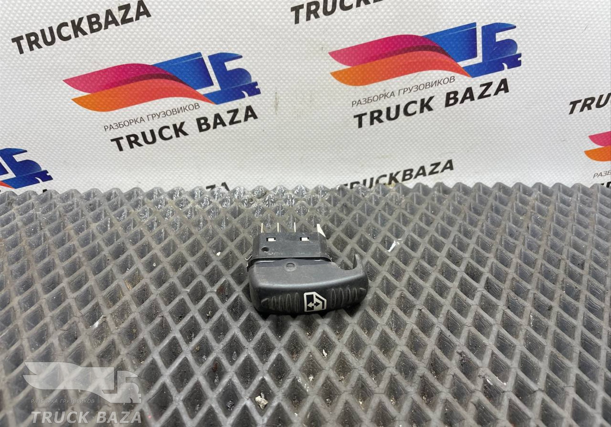 1413146 Кнопка стеклоподъемника для Scania 4-series R (с 1995 по 2007)