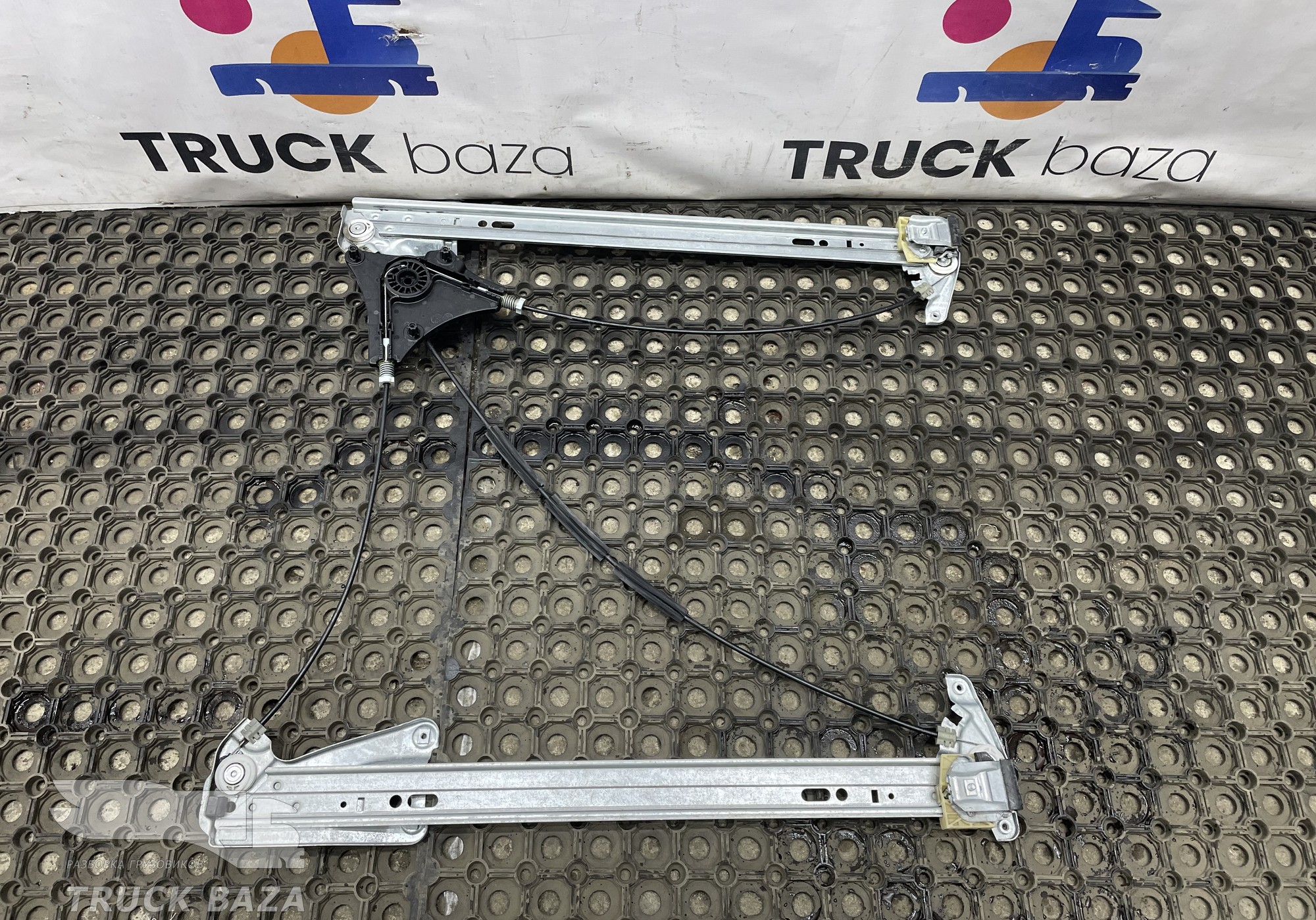 A9607201446 Стеклоподъемник правый для Mercedes-Benz Actros