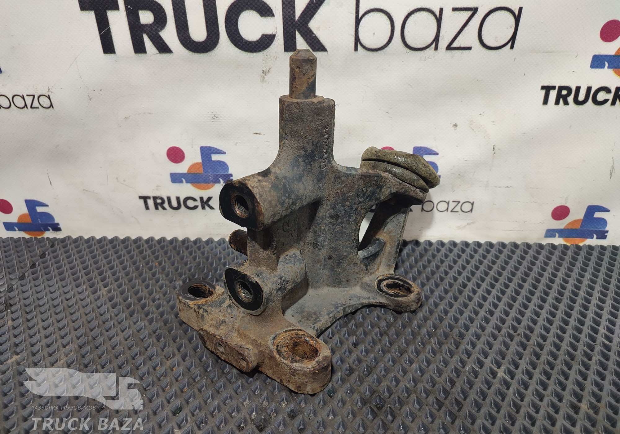 2409491 Кронштейн торсиона кабины для Scania 5-series G (с 2004 по 2016)