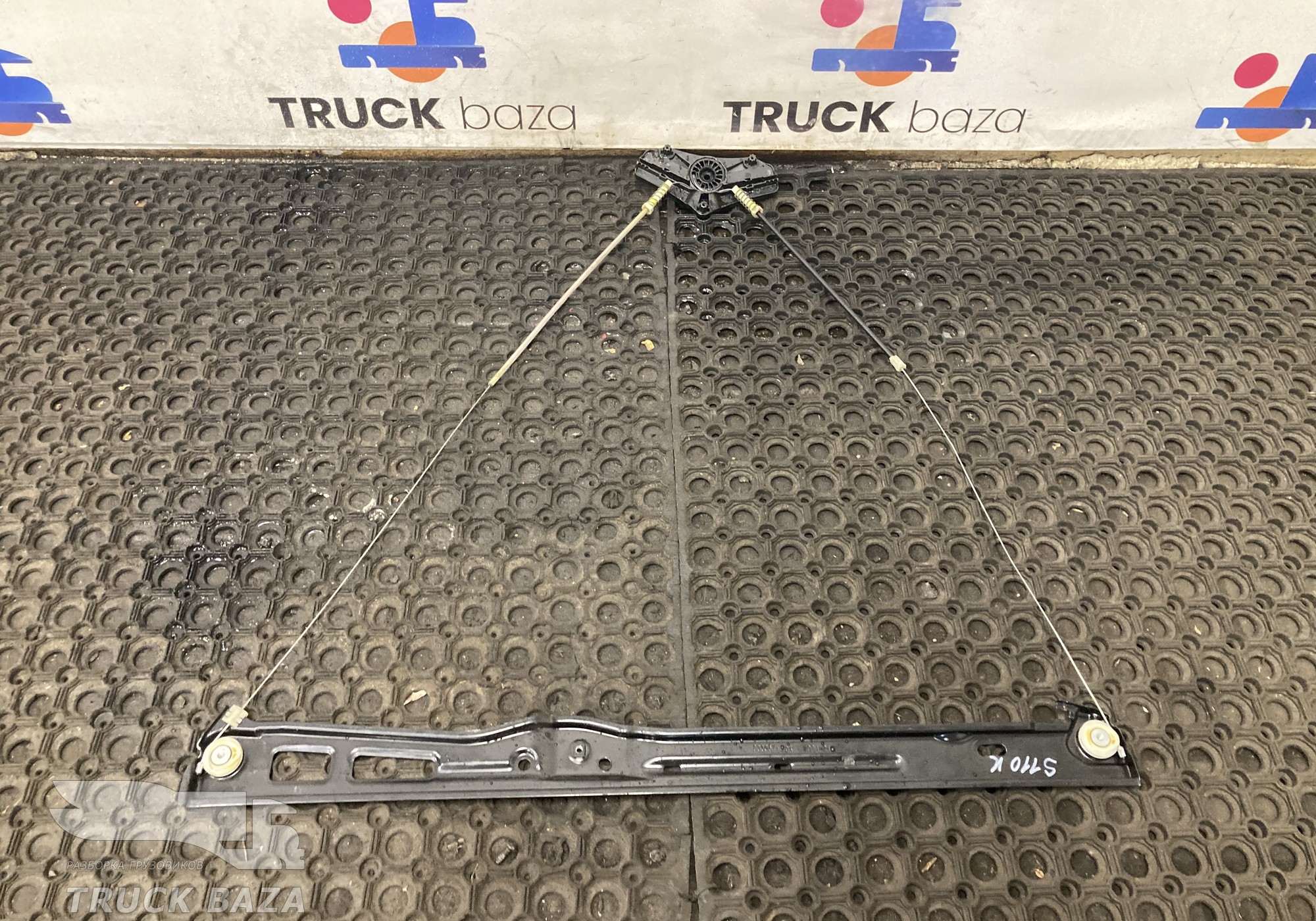 2053163 Стеклоподъемник передний левый для Scania