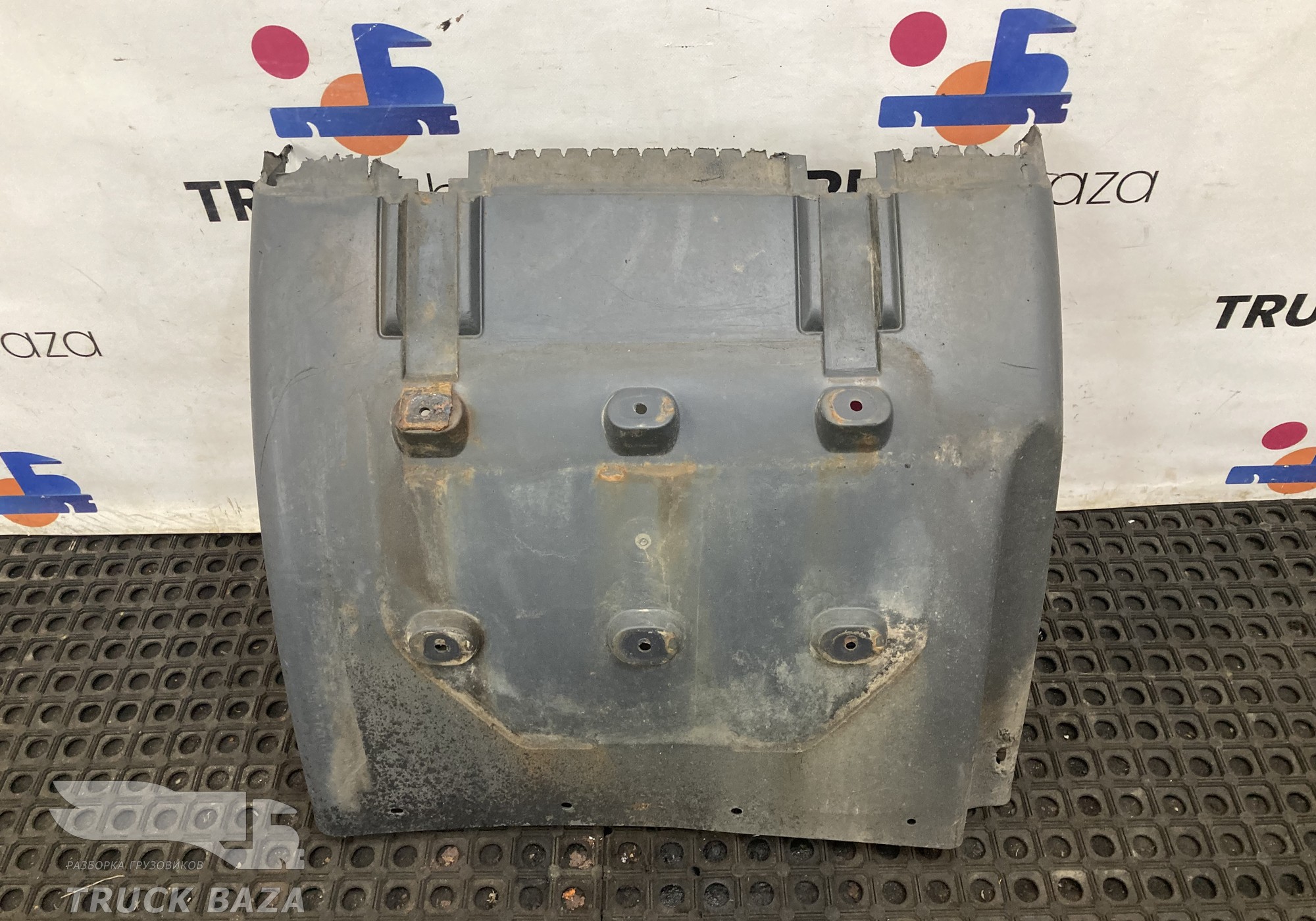 1357599 Крыло заднее левое