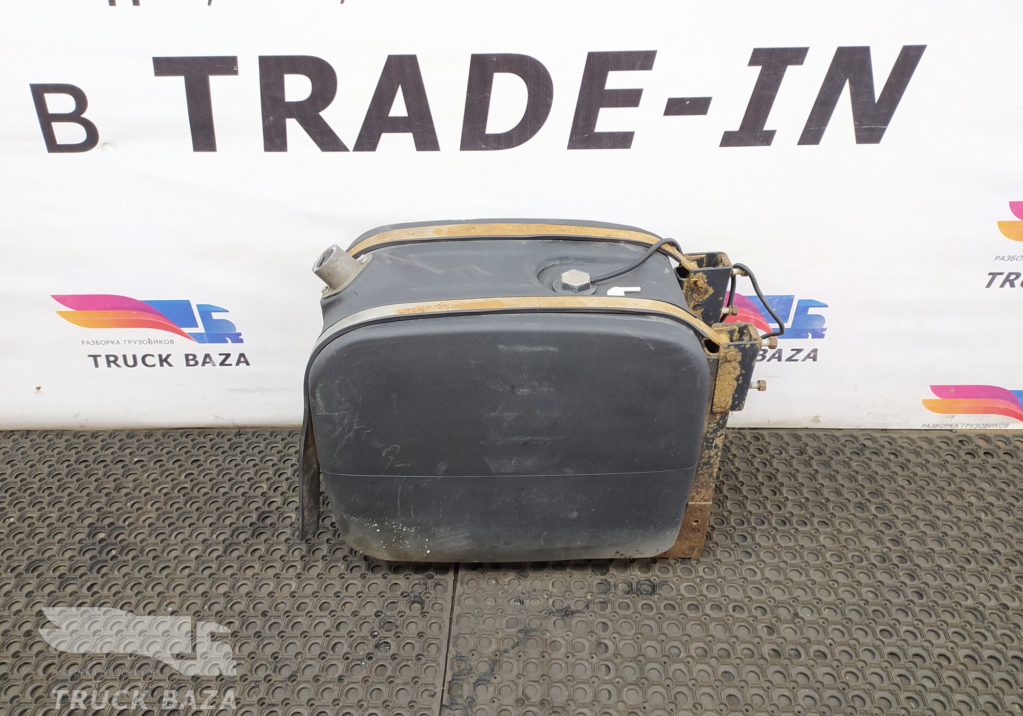 9304701415 Бак AdBlue 95 L для КАМАЗ 5490