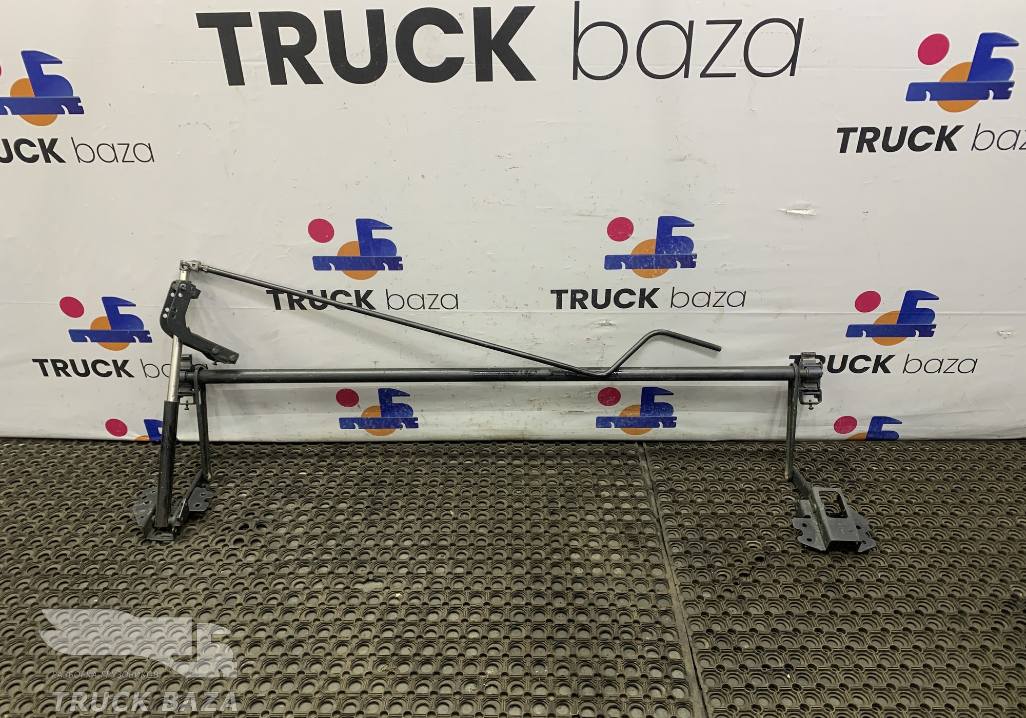 2787256 Кронштейн спойлера