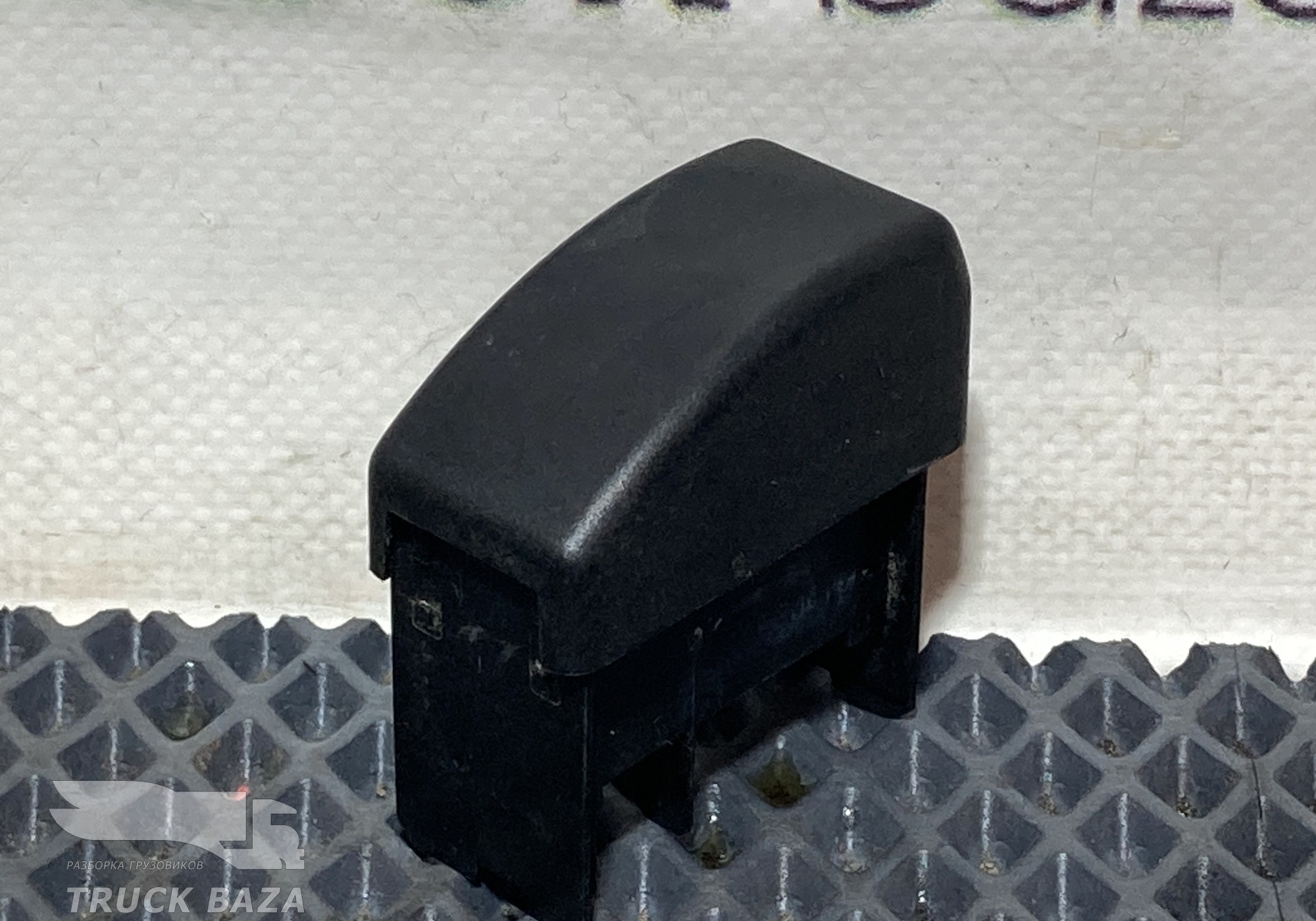 1311361 Заглушка кнопки