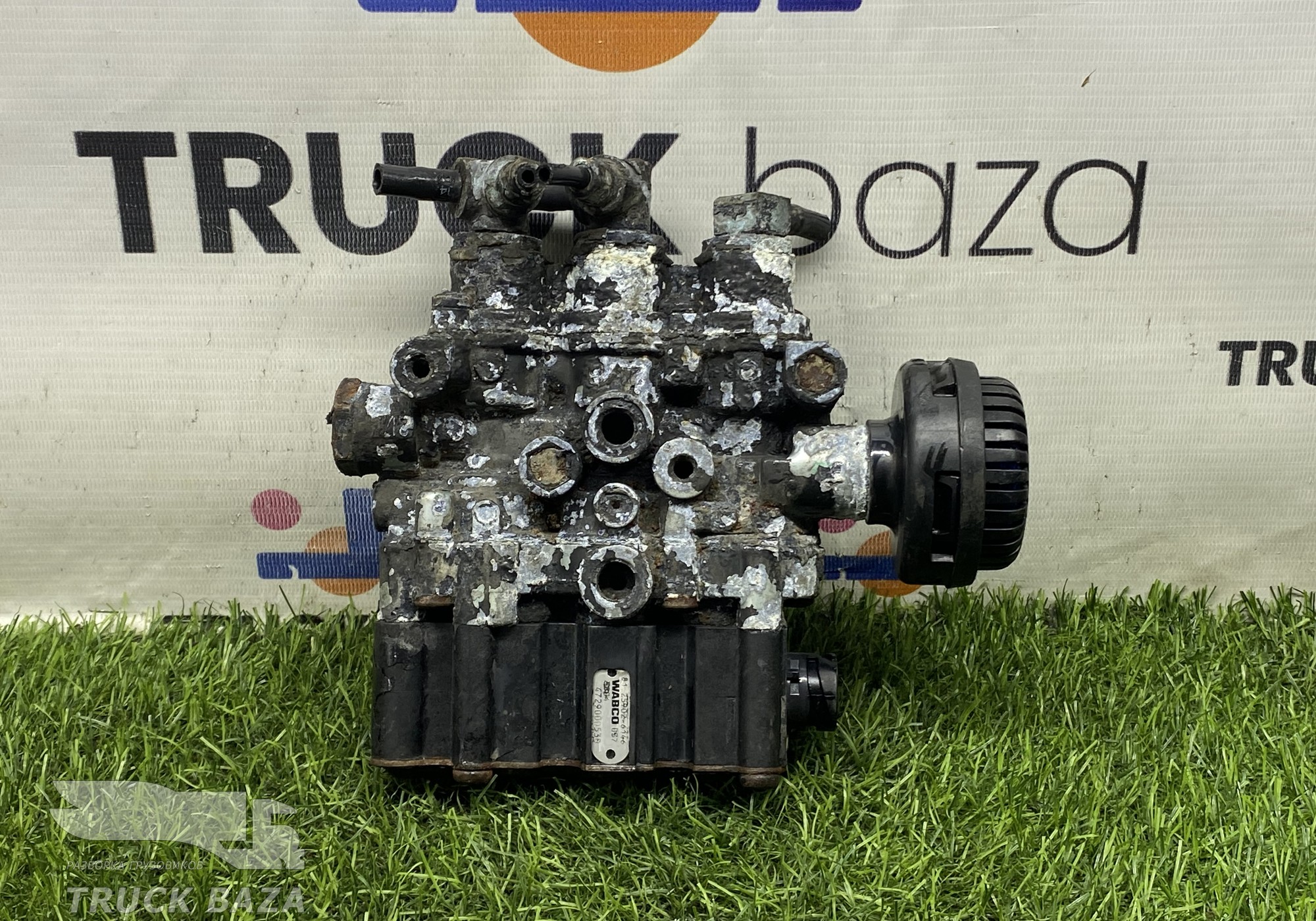 81259026146 Кран уровня пола главный