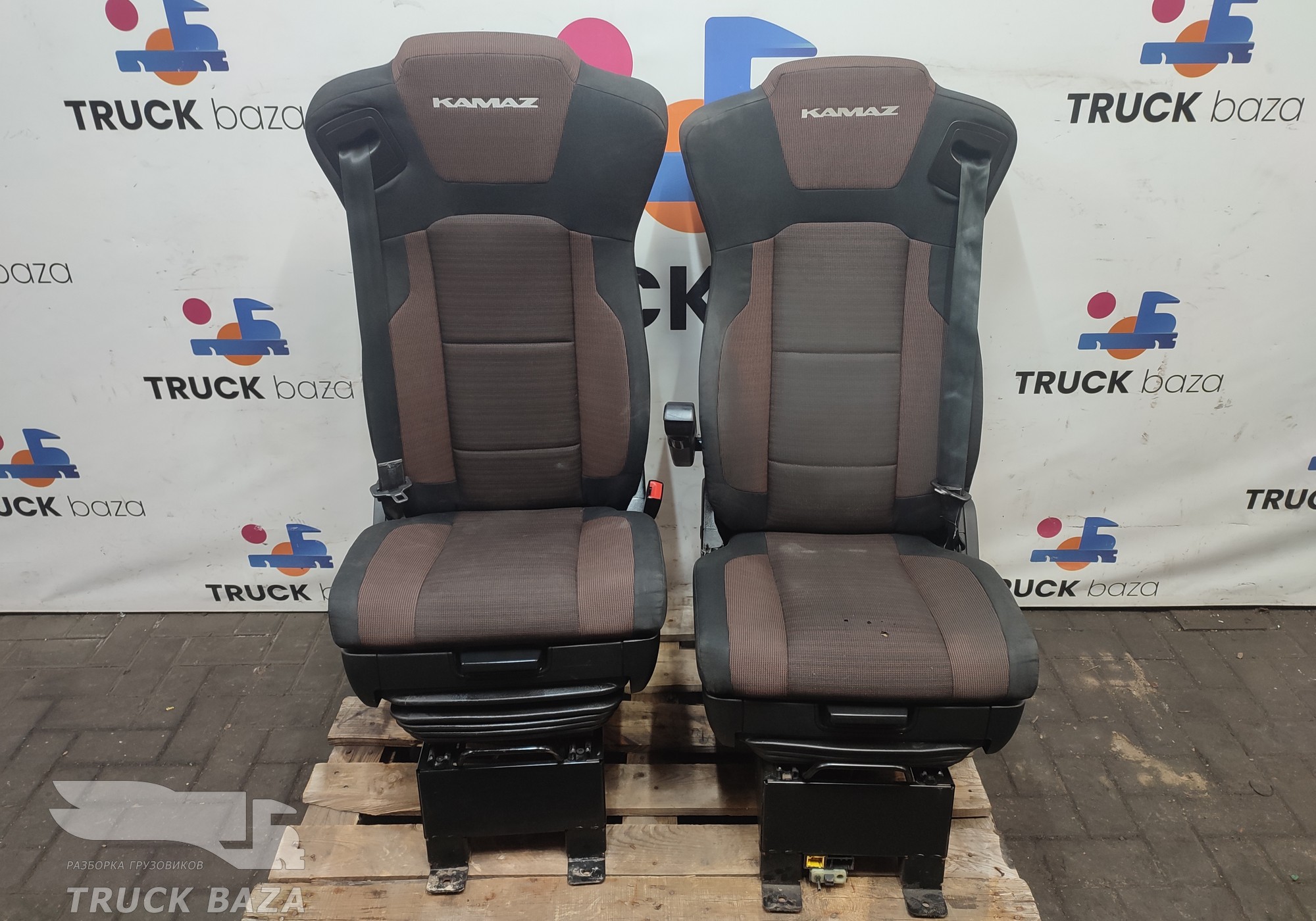 81511302 Комплект сидений для КАМАЗ 54901