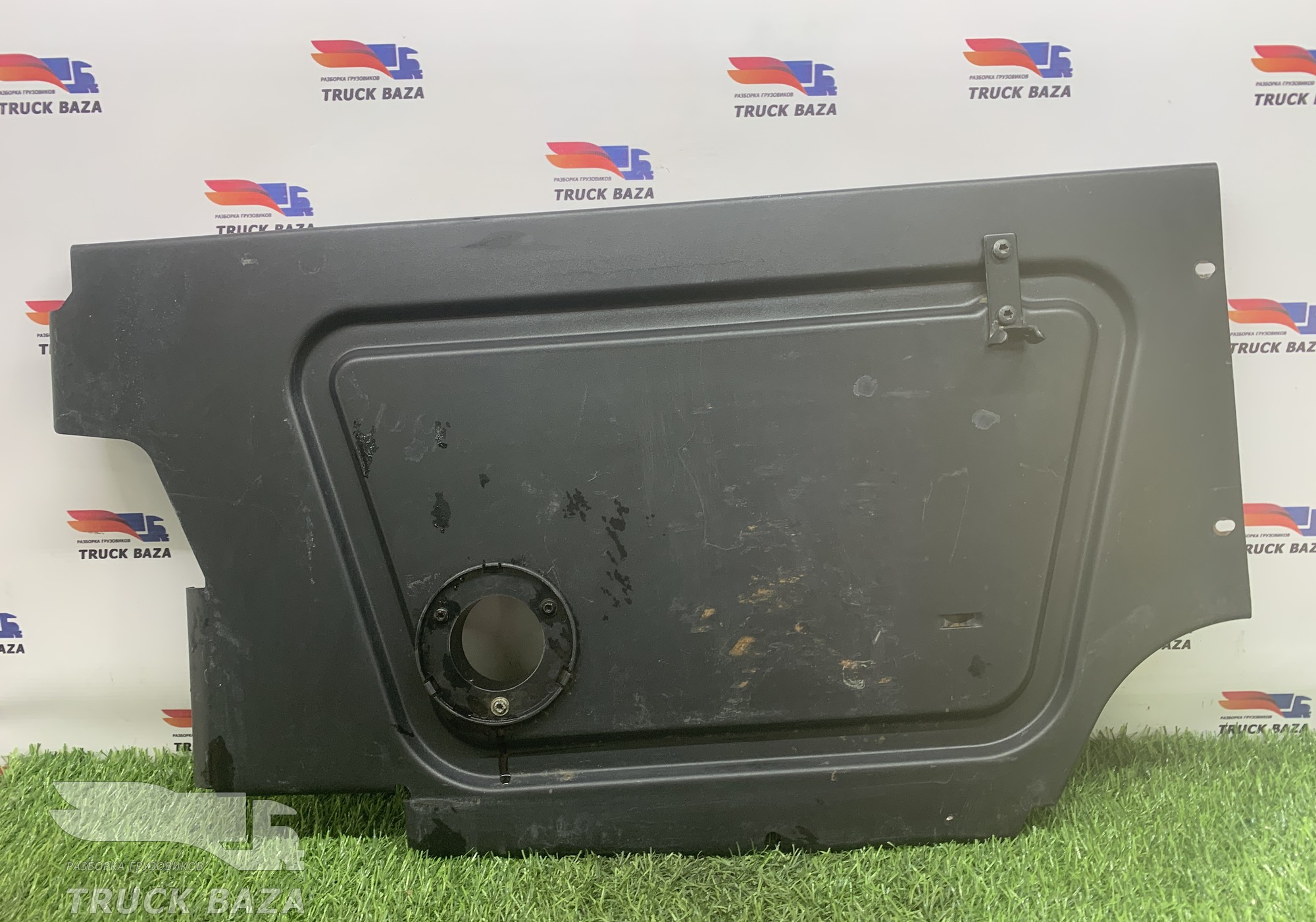 A9406800907 Накладка спальника левая