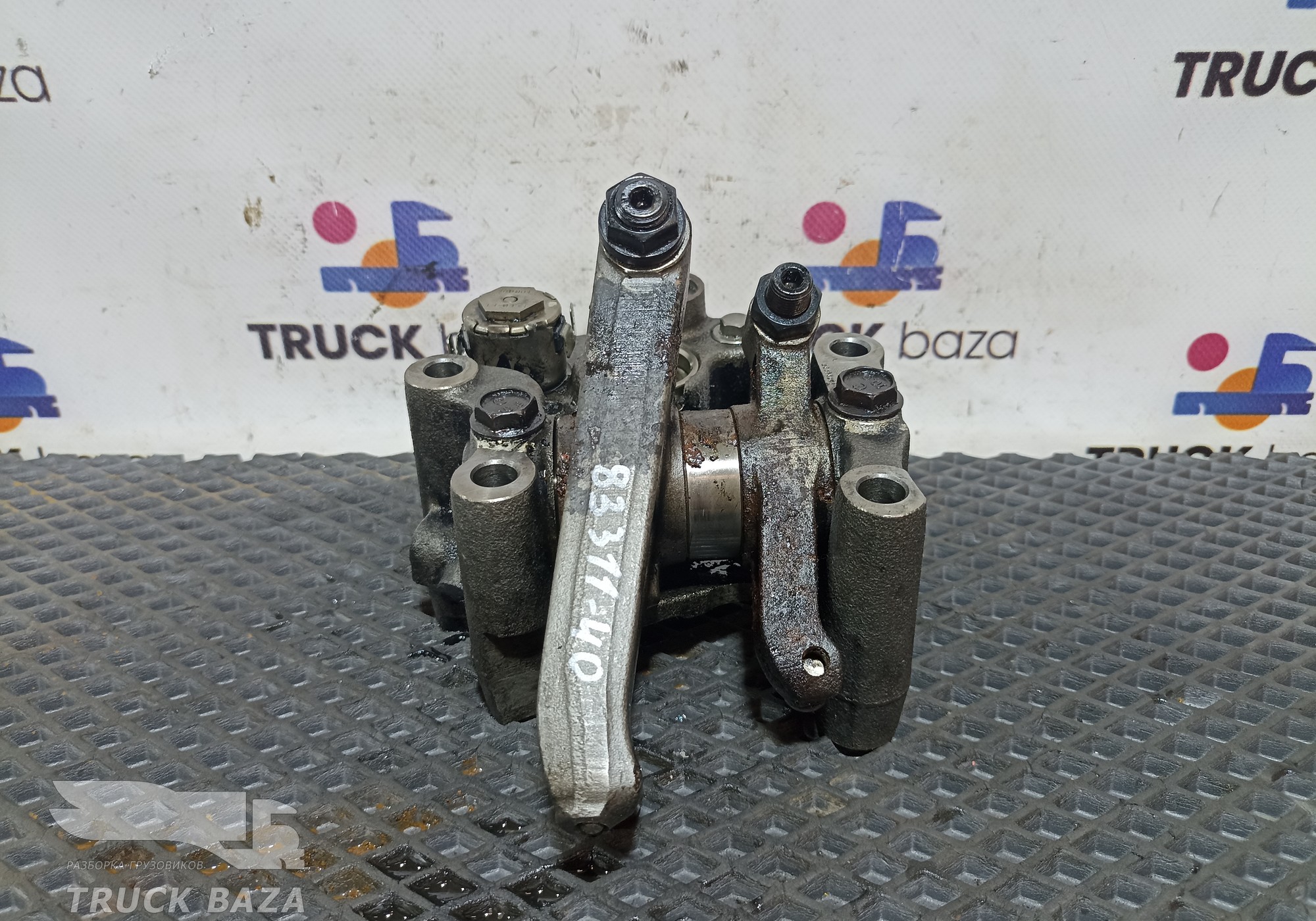 1875605 Ось коромысел для Daf XF105