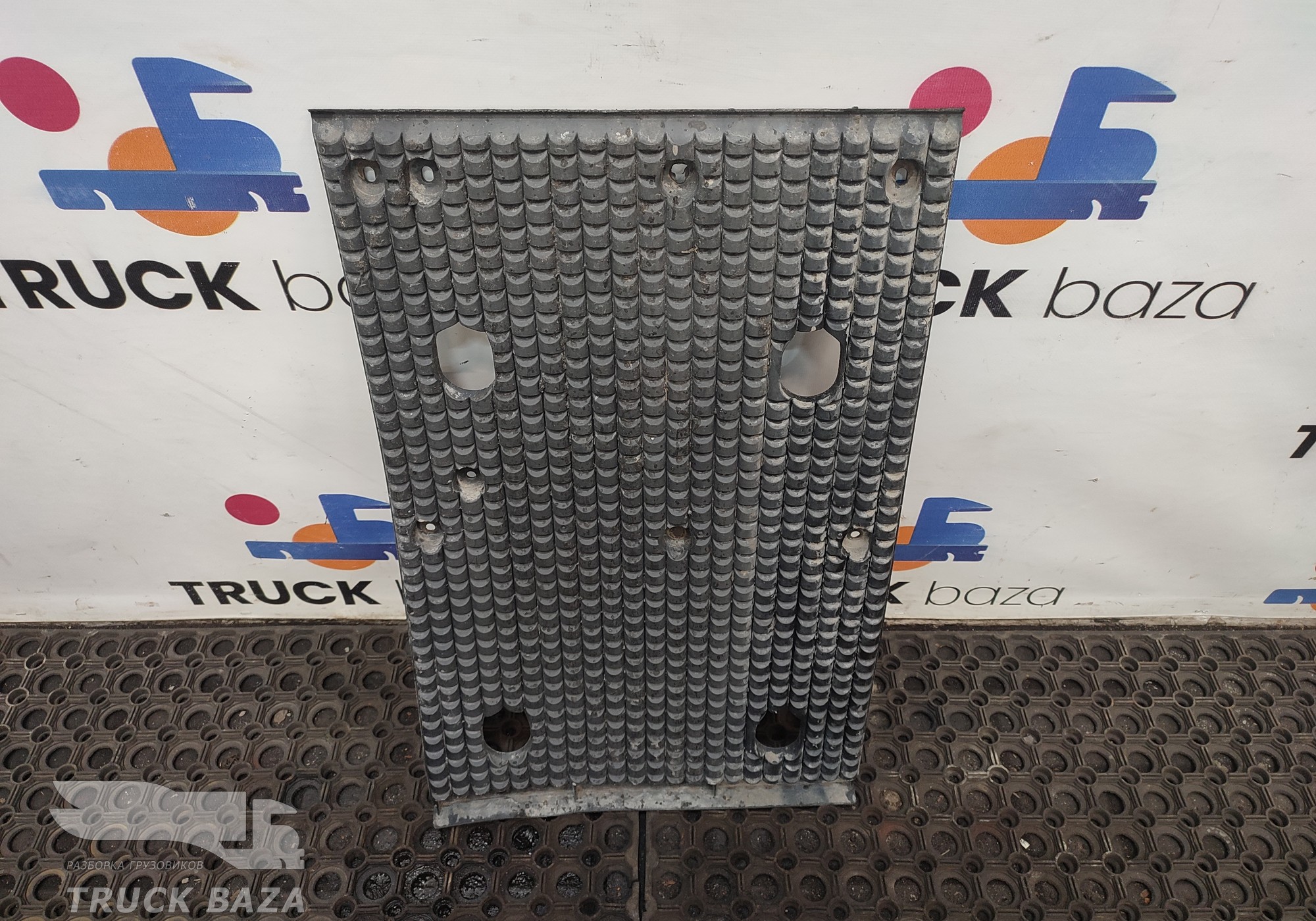 9608814805 Брызговик переднего левого крыла для Mercedes-Benz Actros New Actros MP4 (с 2011)