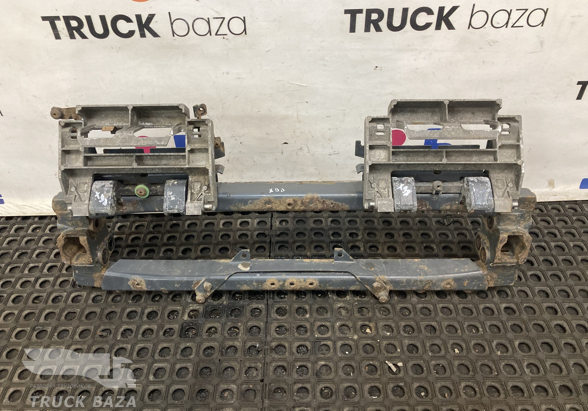 1801212 Кронштейн подножек обслуживания