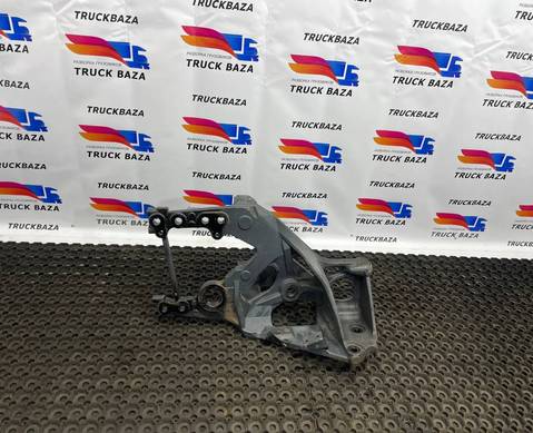 1849492 Кронштейн рессоры передний левый для Daf XF106 (с 2012)