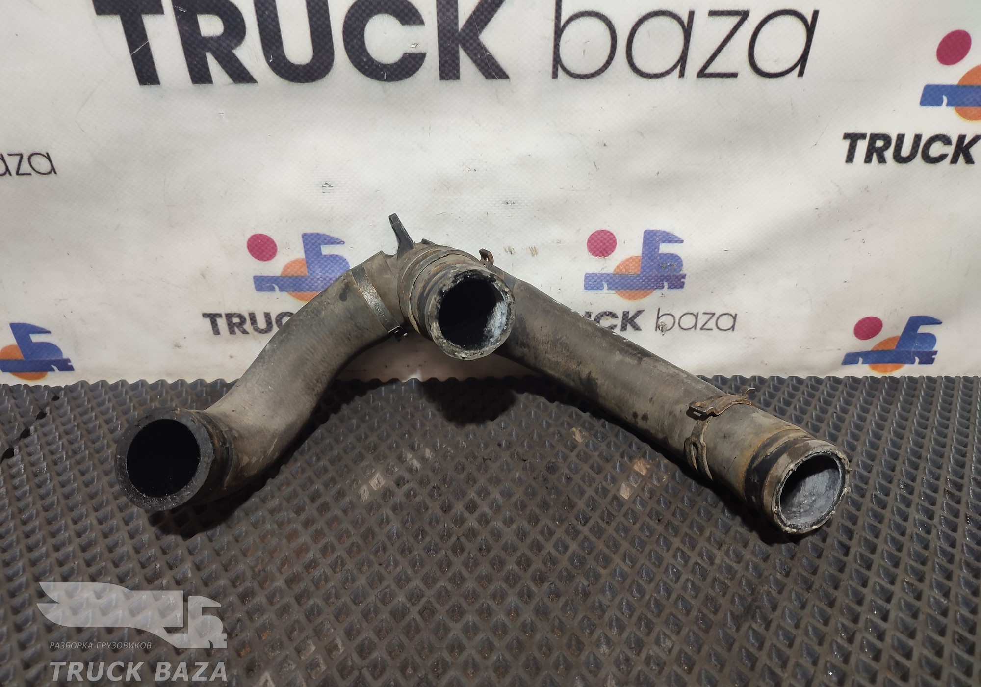 1786768 Патрубок вентиляции картерных газов