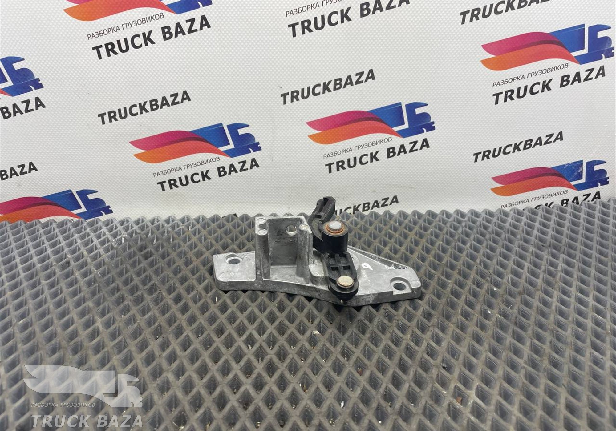 2018996 Ручка двери внутренняя правая для Daf XF106 (с 2012)