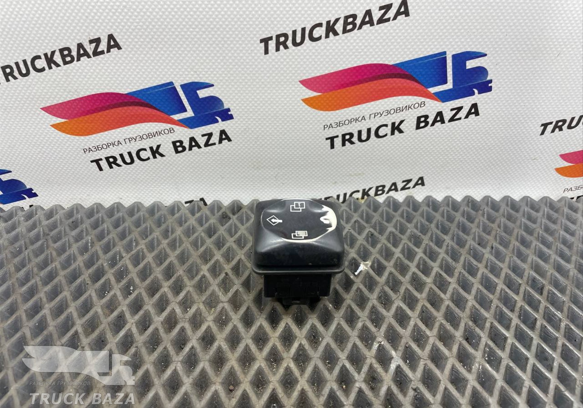 A0085459607 Кнопка многофункциональная для Mercedes-Benz Axor II (с 2004 по 2010)
