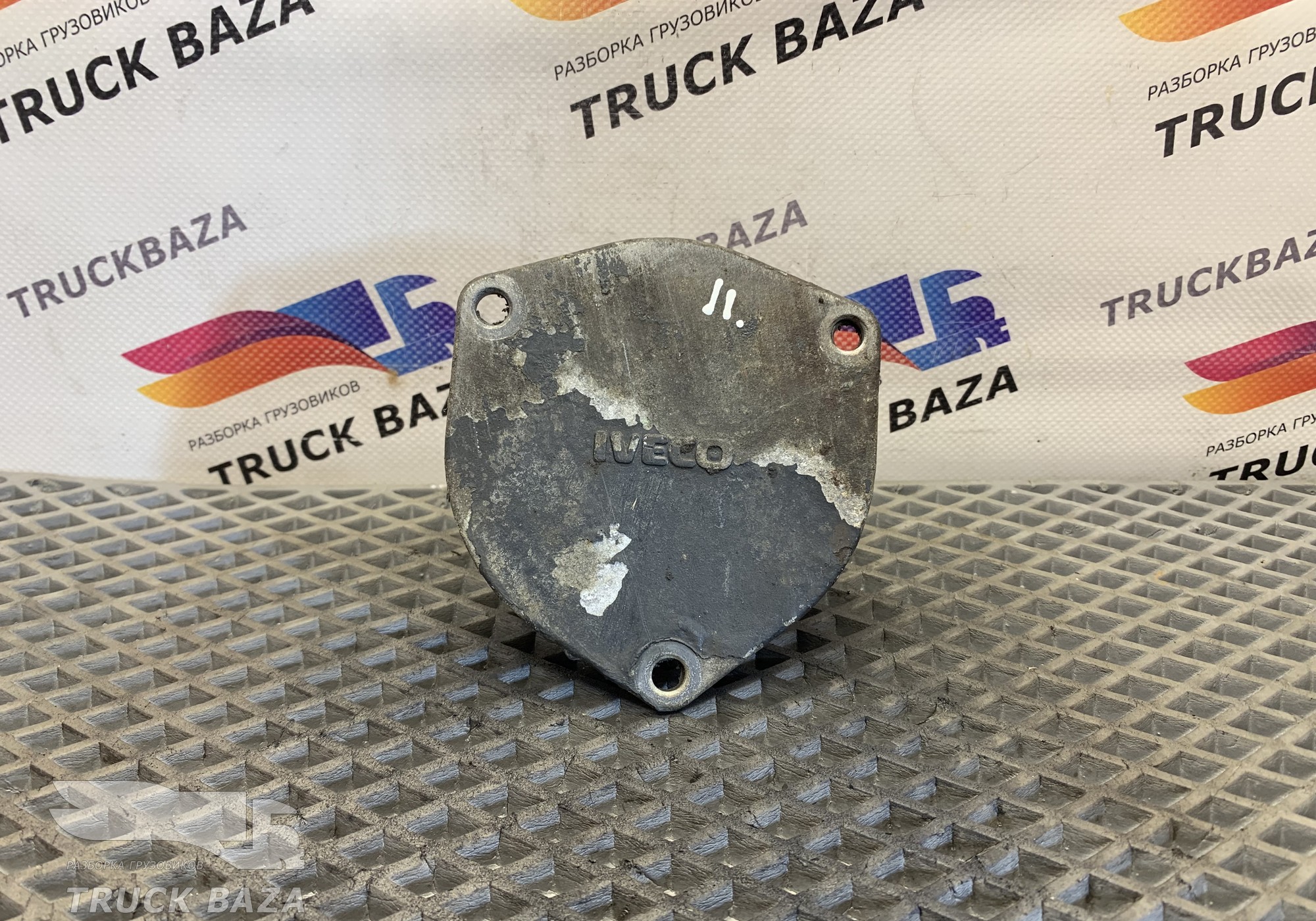 504068516 Крышка двигателя передняя для Iveco Stralis