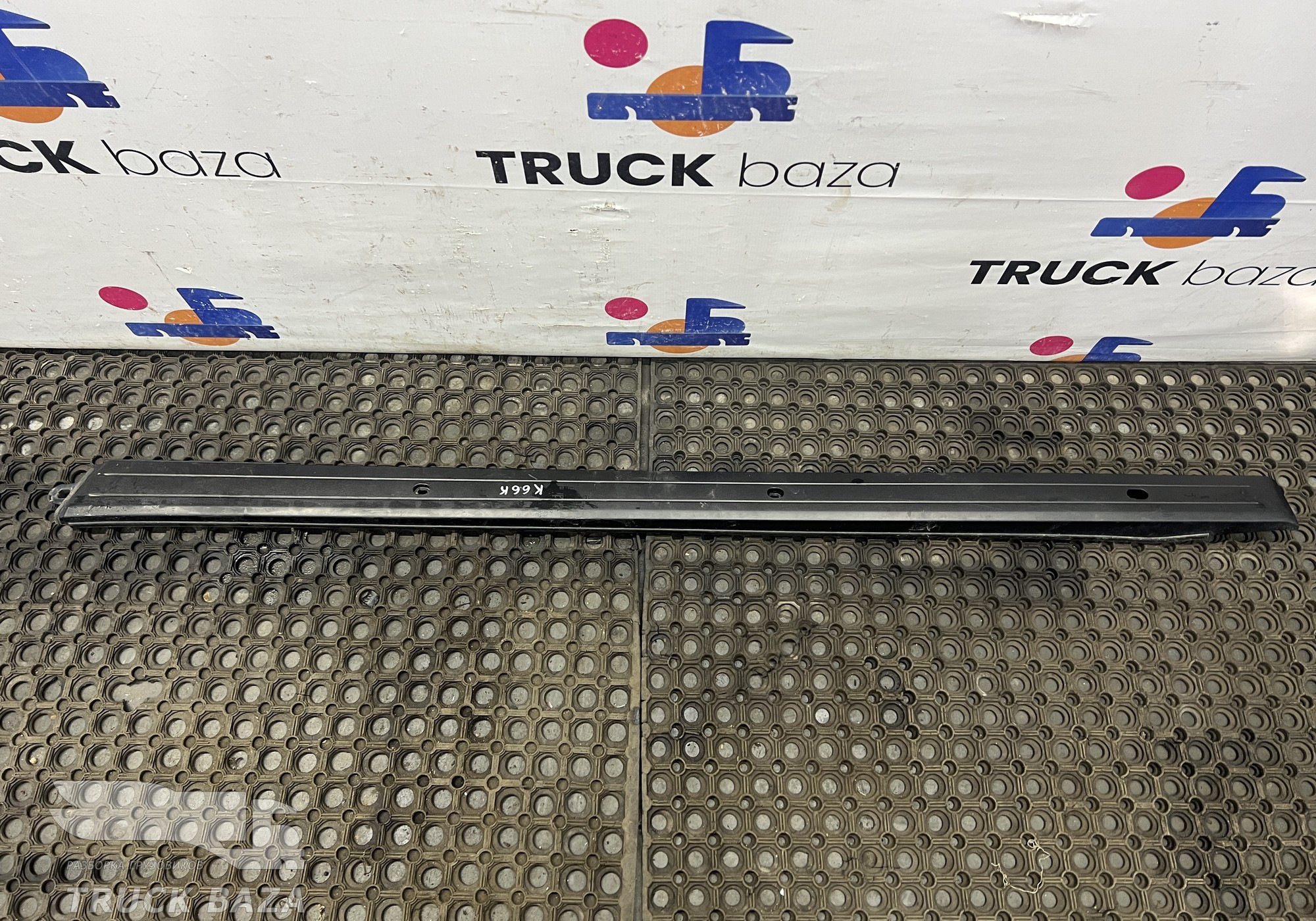 A9406980862 Накладка крыши кабины левая для КАМАЗ 5490 (с 2013)