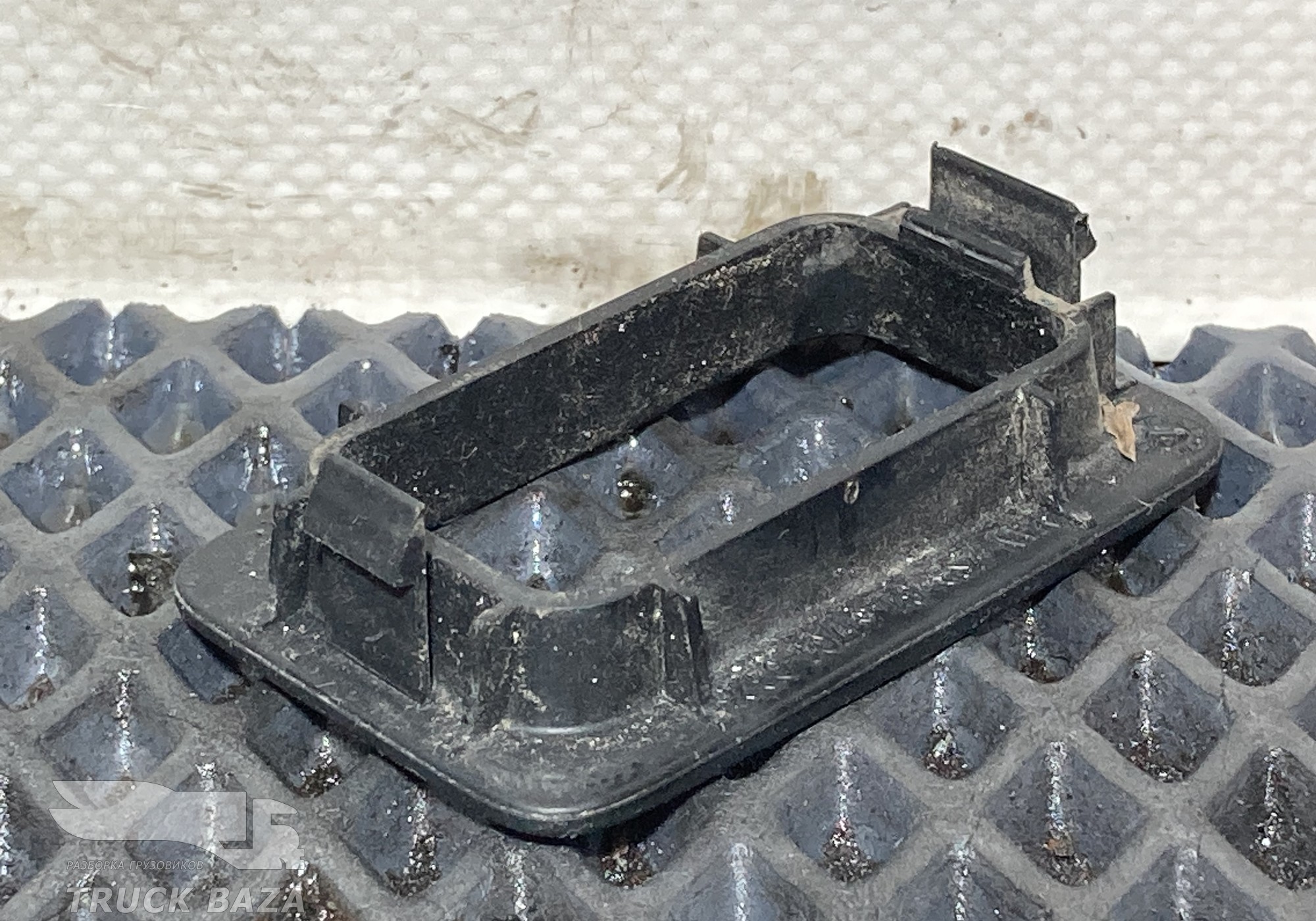 81617010326 Рамка клапана регулировки рулевой колонки