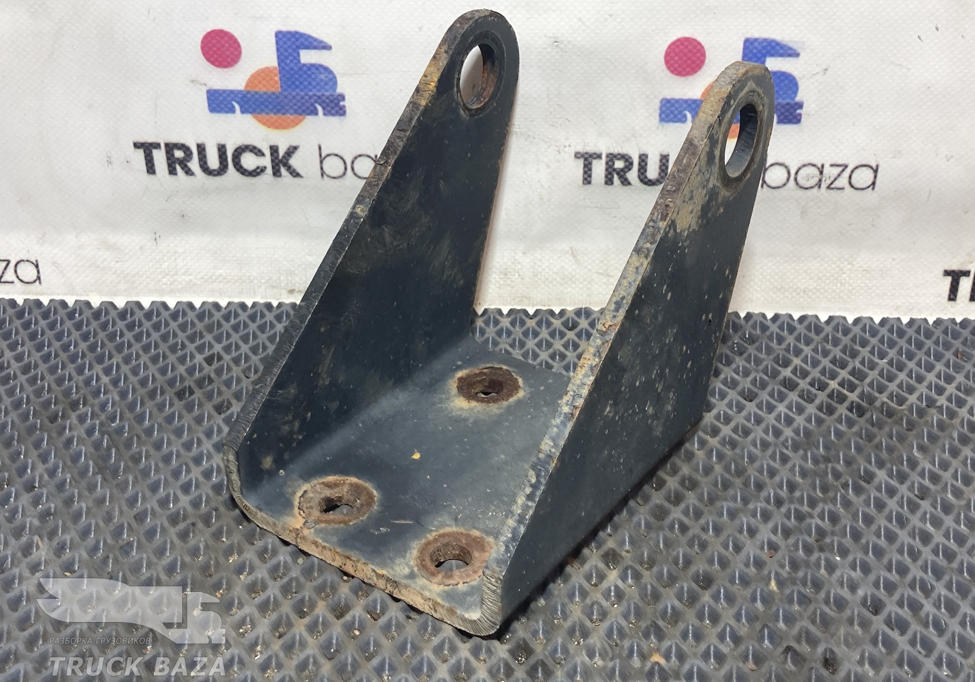 Кронштейн для КАМАЗ 5490 (с 2013)