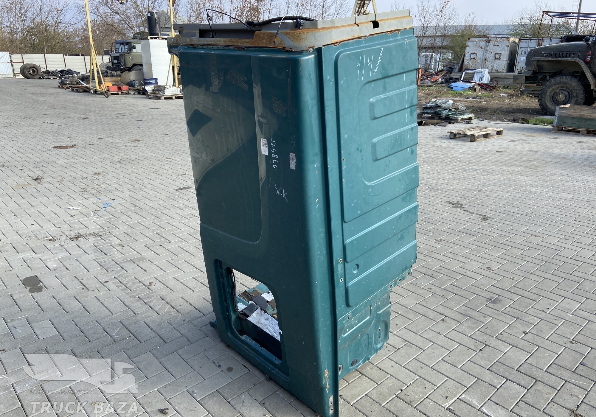 Четверть кабины левая задняя часть для Mercedes-Benz Actros MP3 (с 2008)