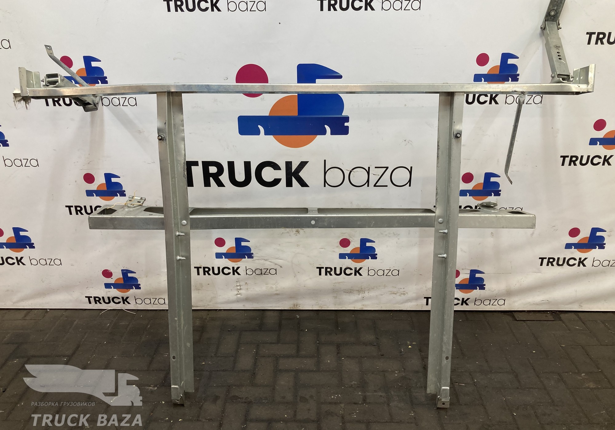 Кронштейн спойлера для КАМАЗ 5490 (с 2013)