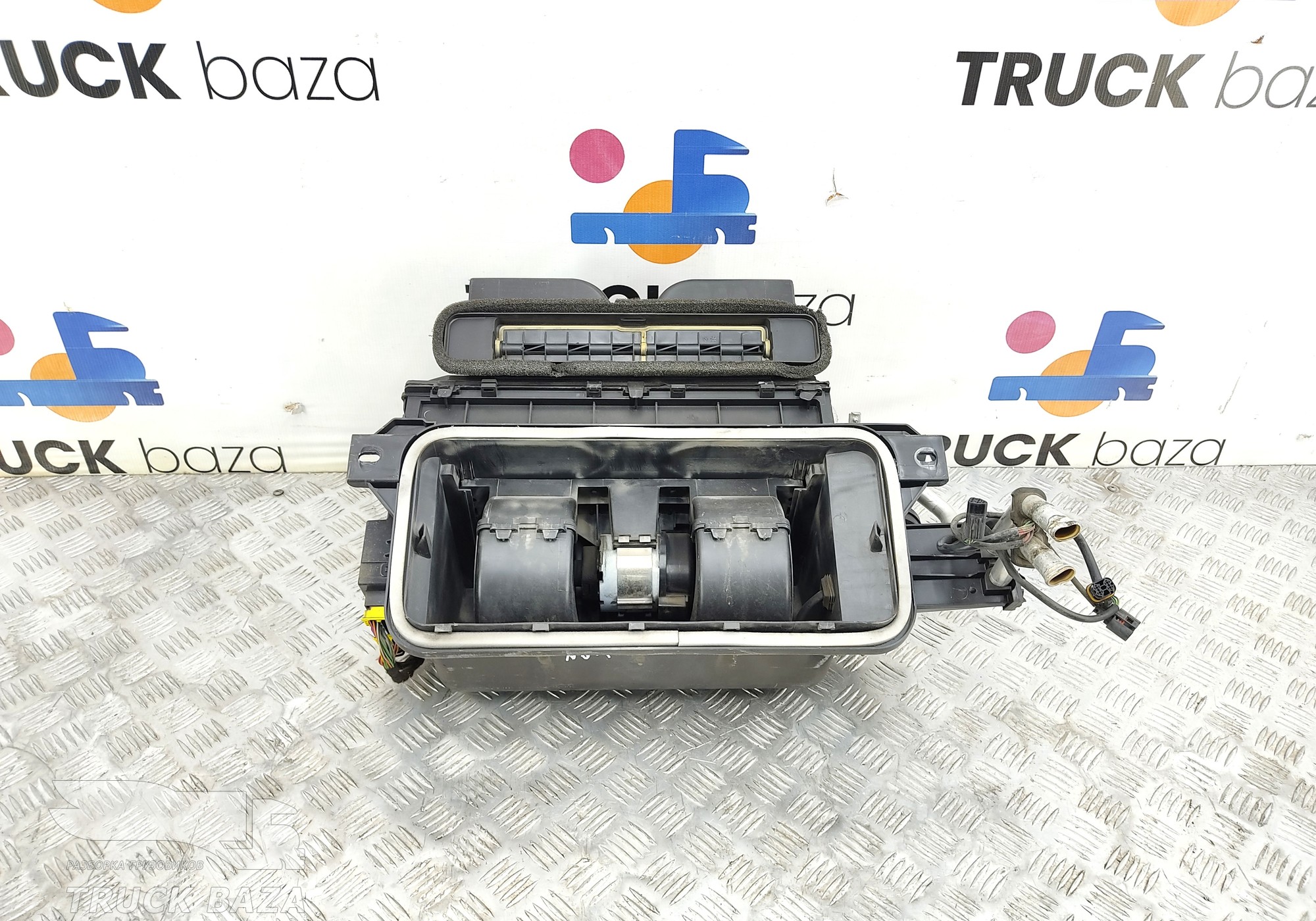 81619006433 Печка салона