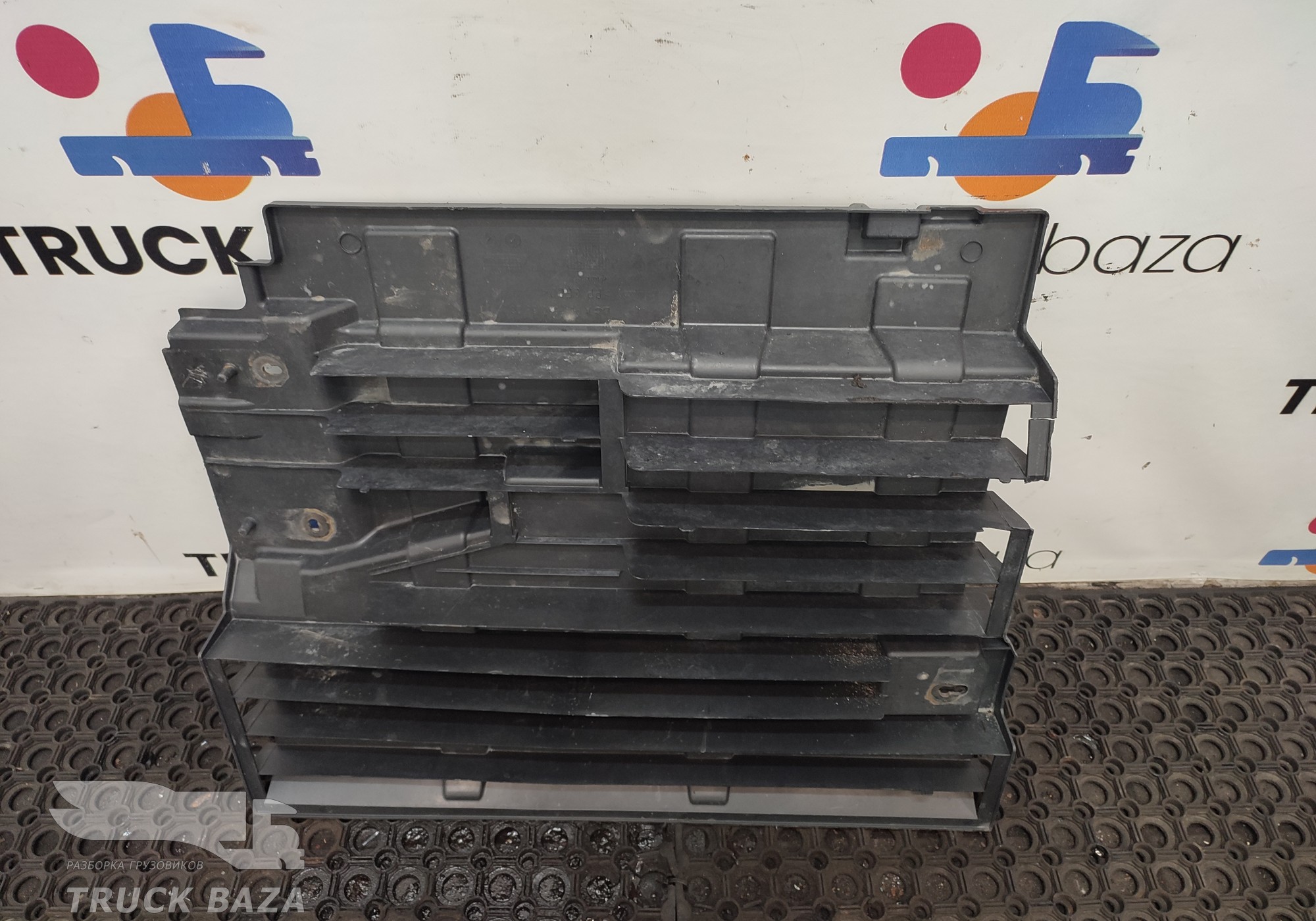 9615203323 Обшивка моторного отсека для Mercedes-Benz Actros New Actros MP4 (с 2011)